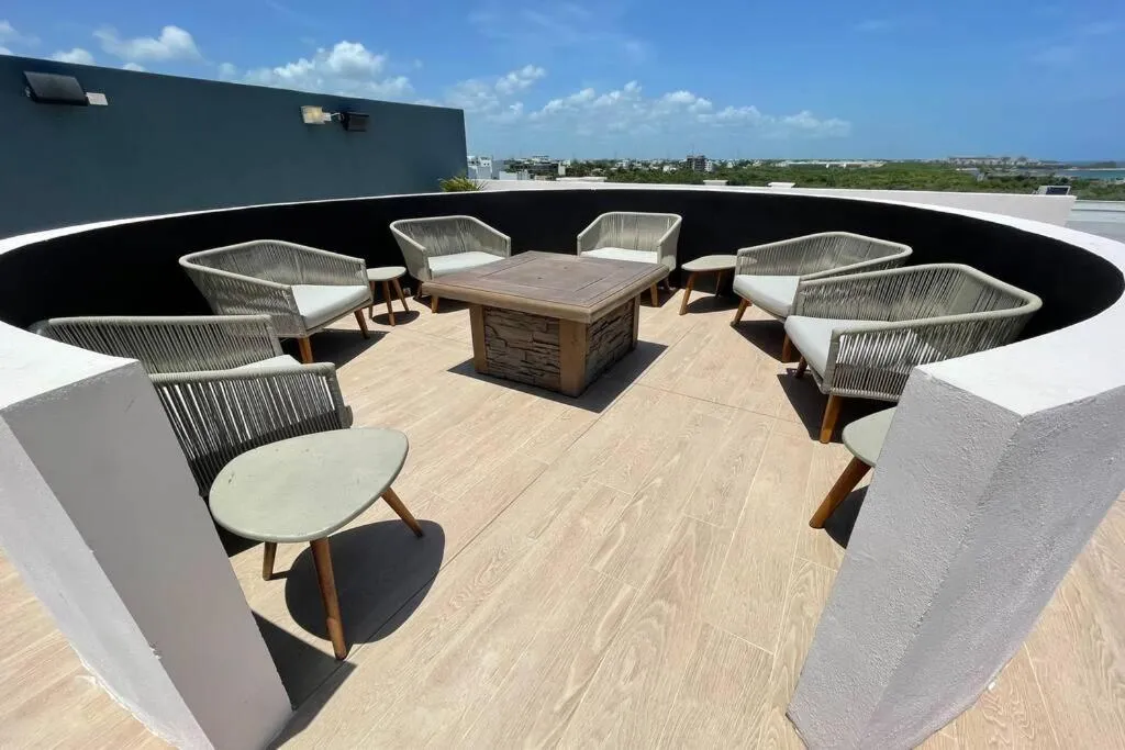 The Boat Condo by Andiani Travel