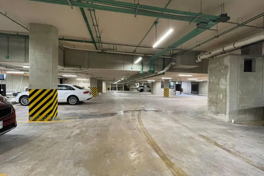 The Boat Condo by Andiani Travel