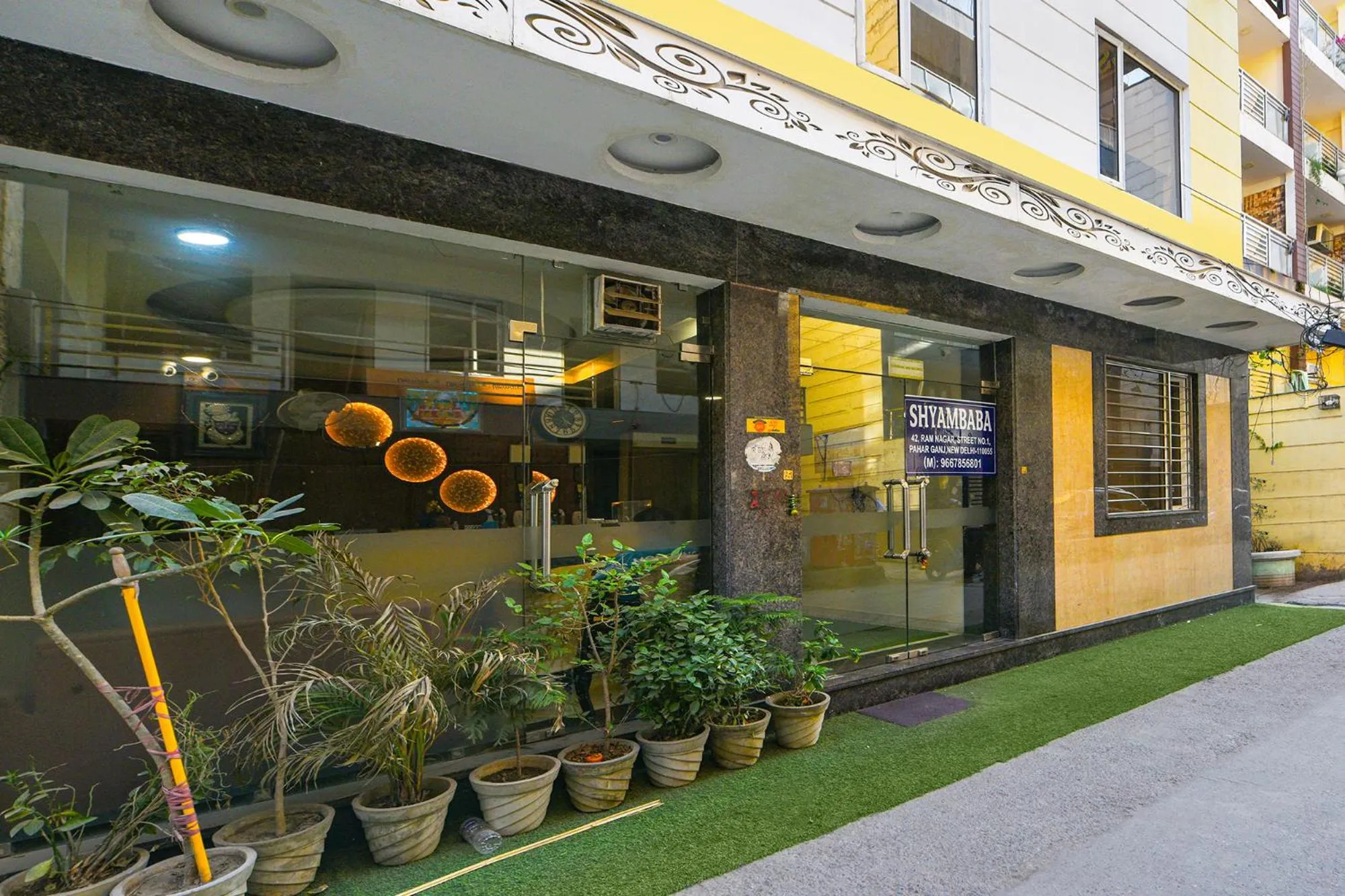 Facade/entrance in FabHotel Baba Residency Near New Delhi Railway Station