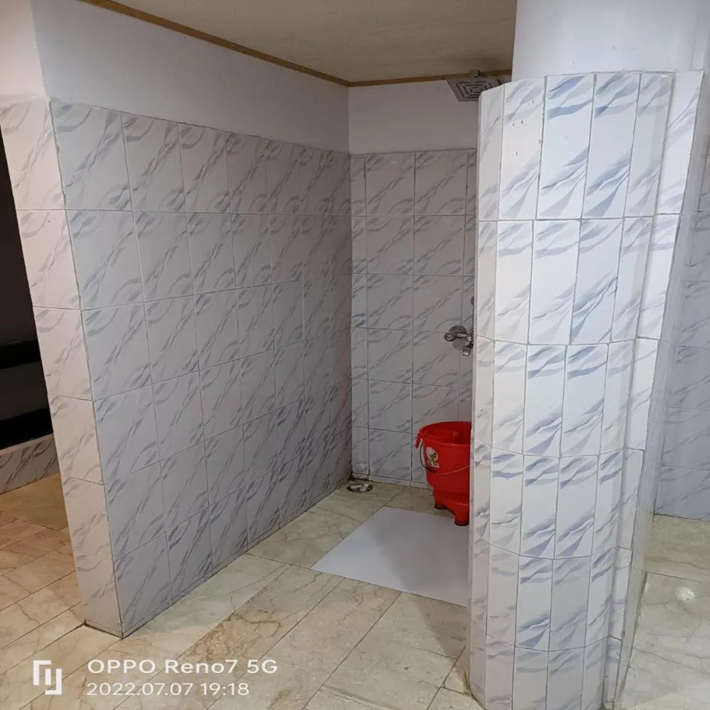 Shower in Istana Resort & Spa