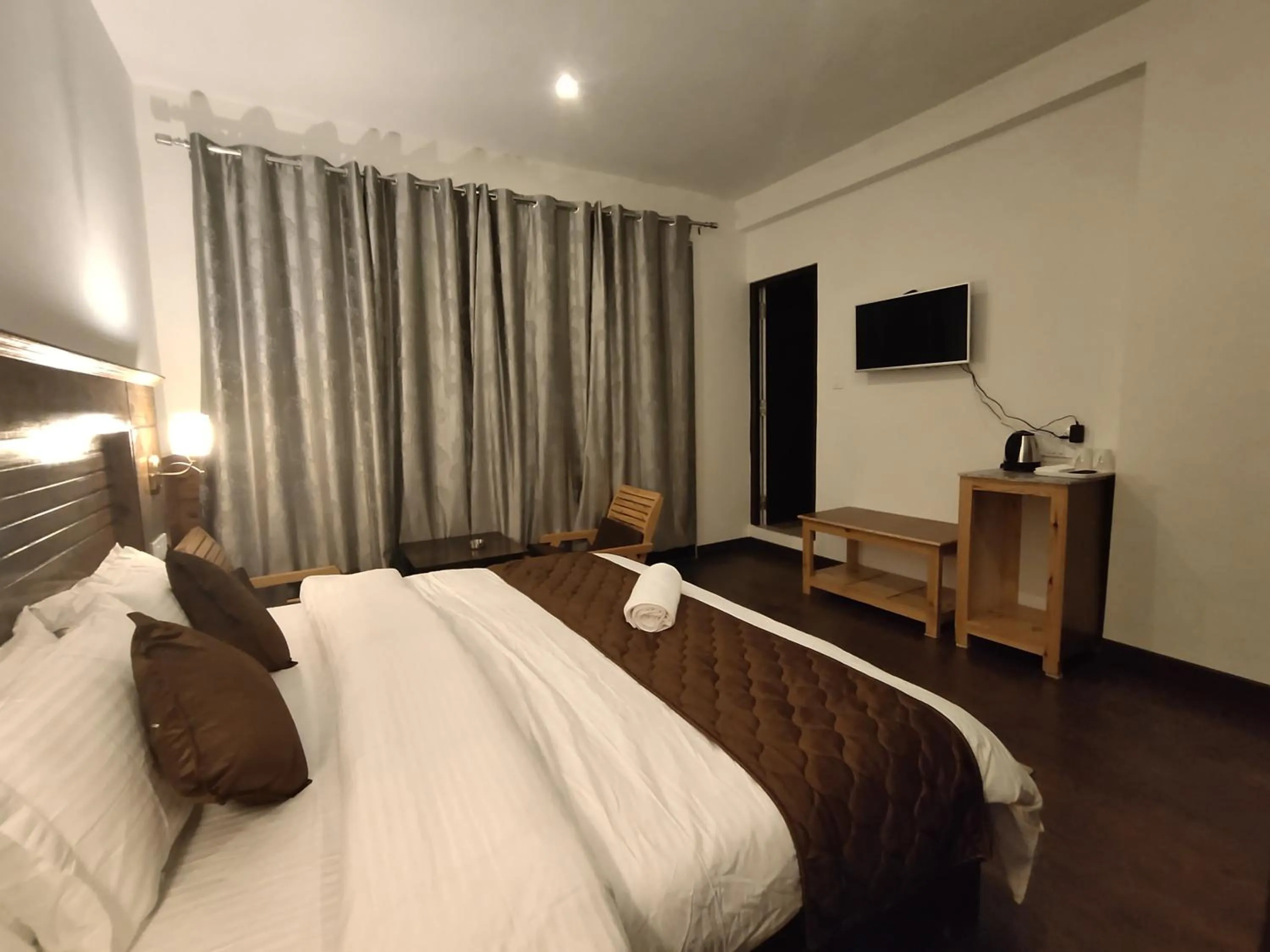 Bed in Hotel Blue Pine