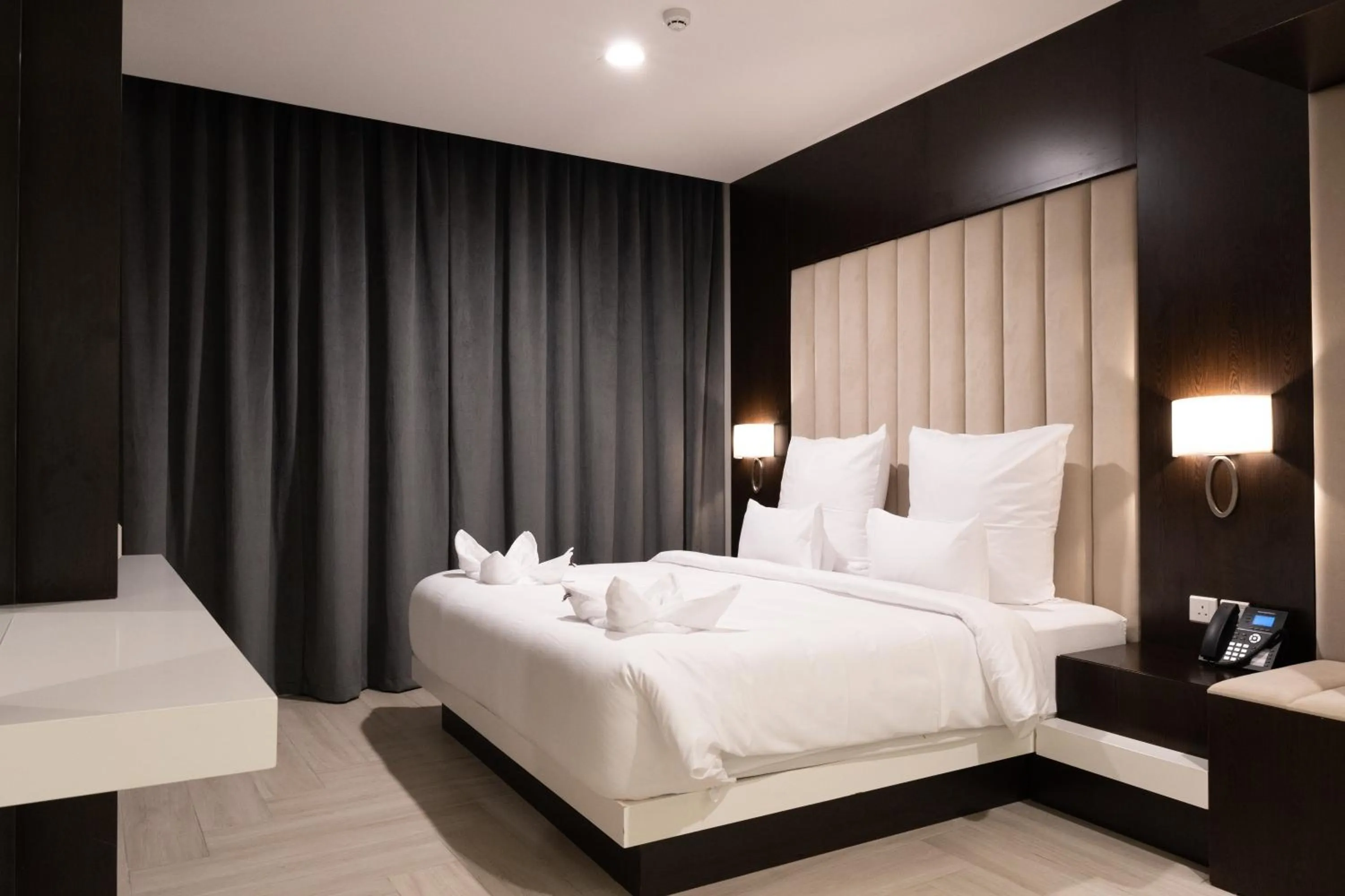 Photo of the whole room, Bed in Mirot Residence