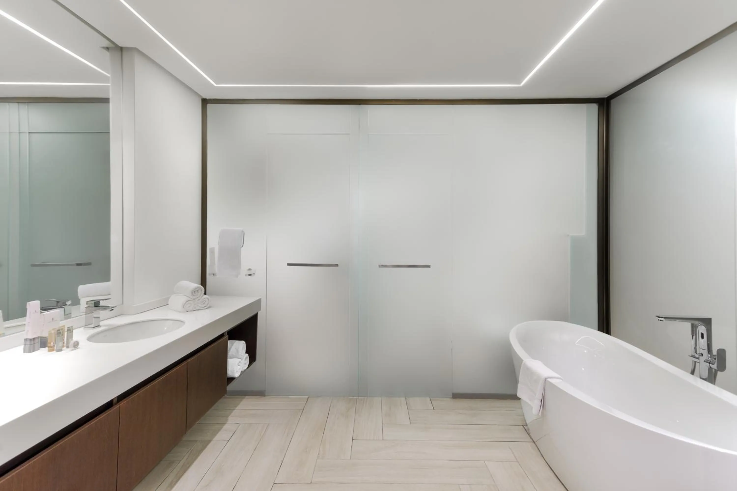 Shower in Mirot Residence