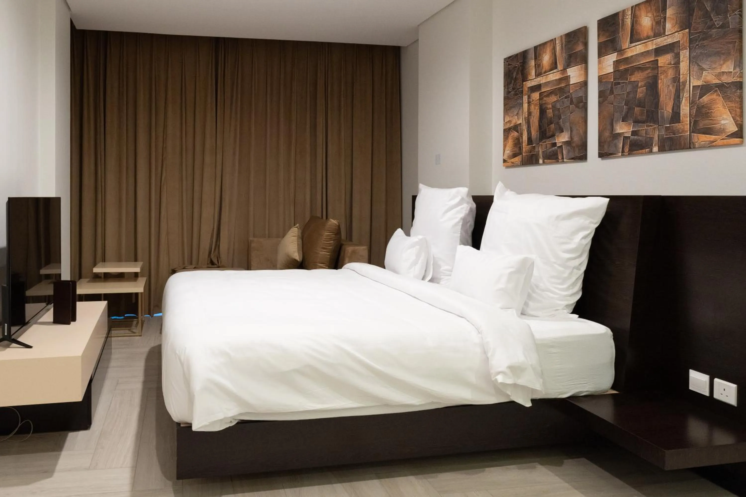 Photo of the whole room, Bed in Mirot Residence