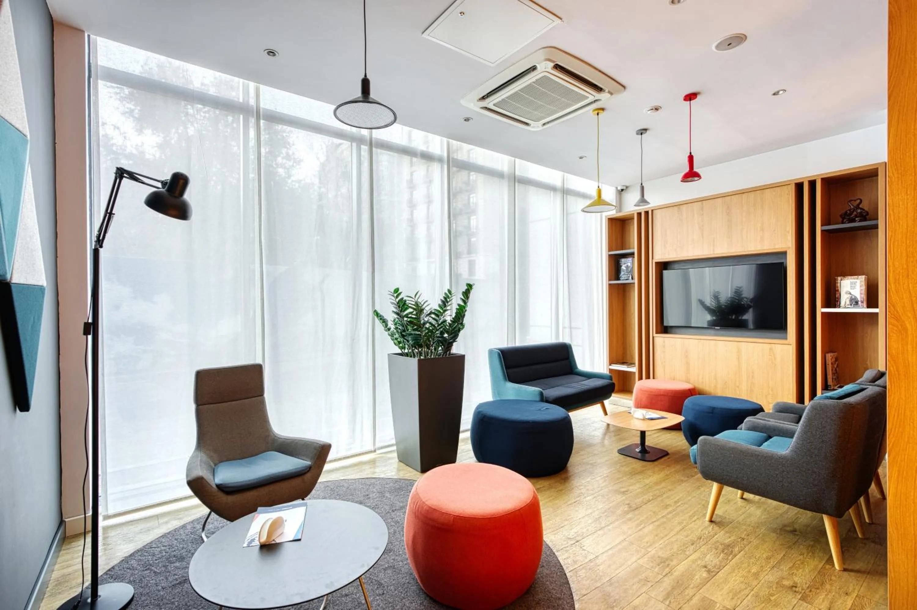 Seating area in Holiday Inn Express - Almaty by IHG