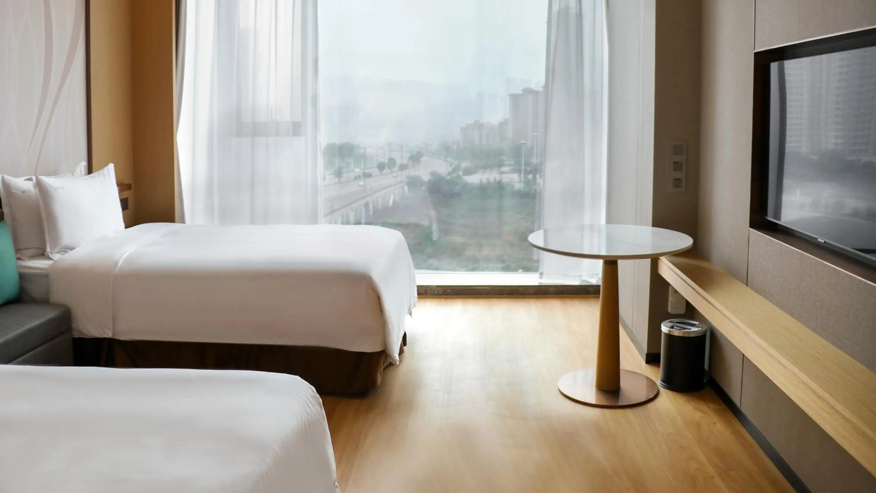 Bedroom, Bed in Holiday Inn Luzhou Longjian by IHG