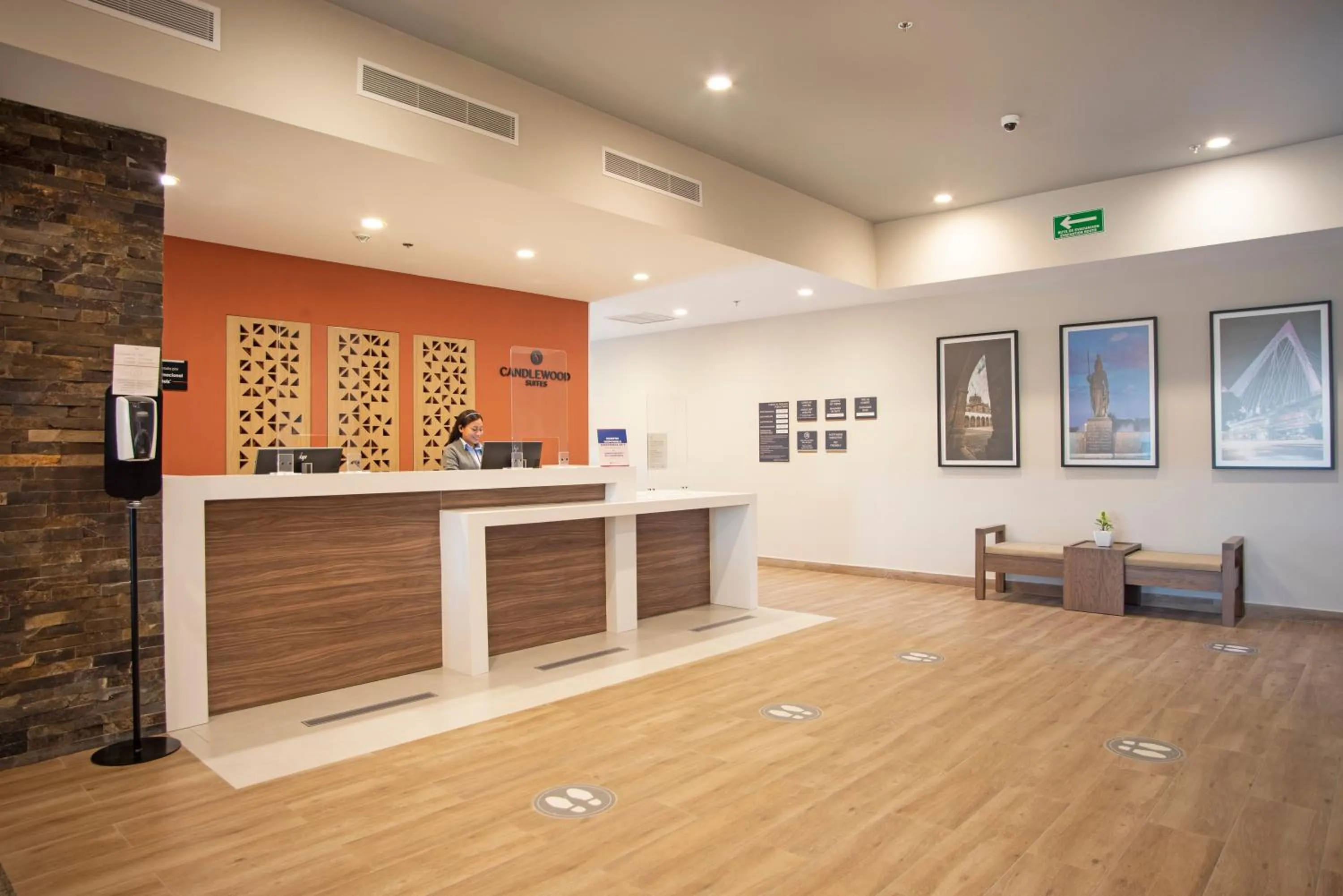 Lobby or reception in Candlewood Suites - Guadalajara Galerias by IHG
