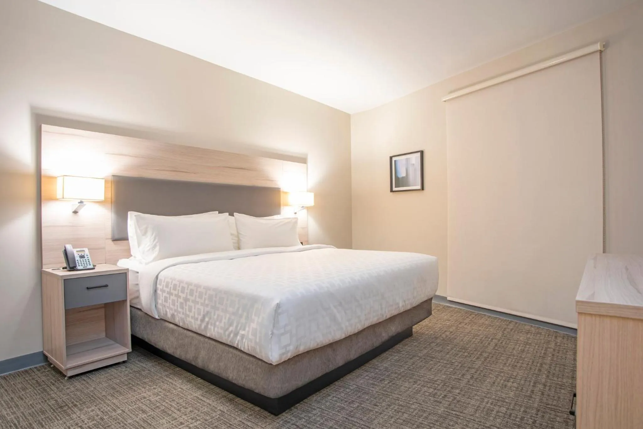 Photo of the whole room, Bed in Candlewood Suites - Guadalajara Galerias by IHG