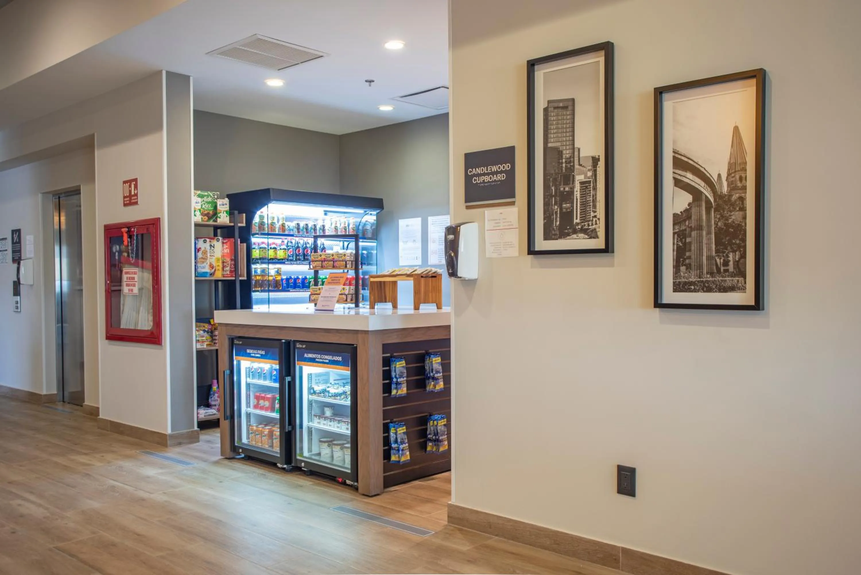 On-site shops in Candlewood Suites - Guadalajara Galerias by IHG
