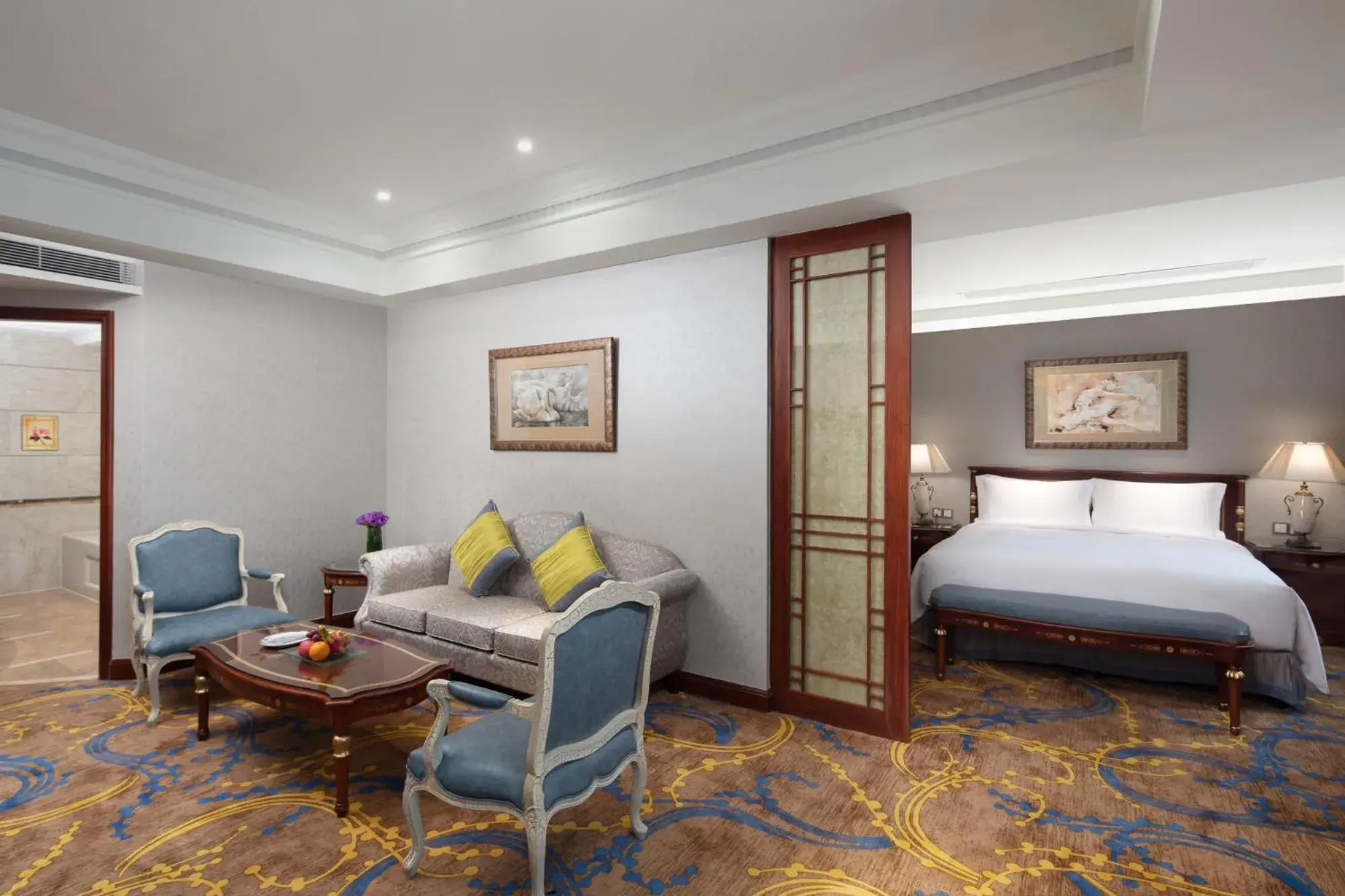 Junior King Suite - High Floor in Crowne Plaza Shanghai Nanjing Road by IHG Junior King Suite - High Floor in Crowne Plaza Shanghai Nanjing Road by IHG
