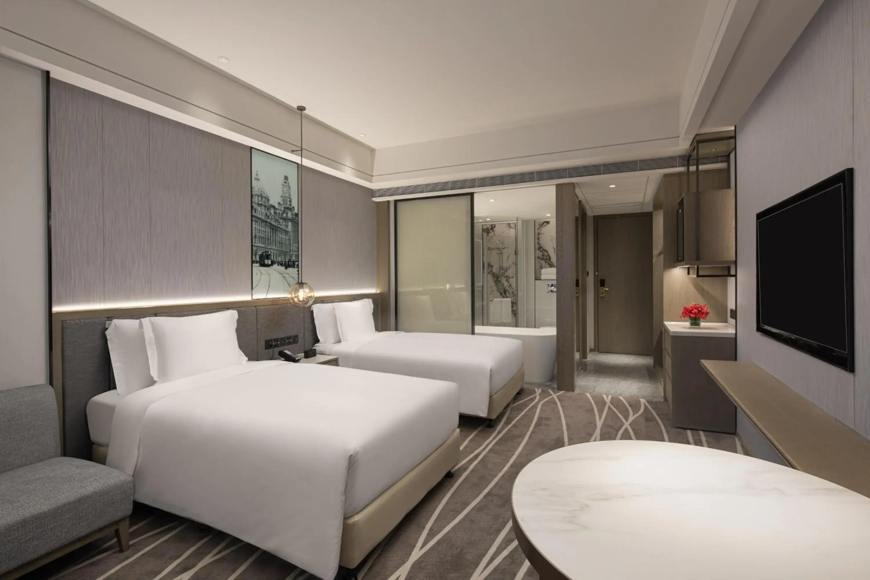 Premium Twin Room - WorkLife in Crowne Plaza Shanghai Nanjing Road by IHG Premium Twin Room - WorkLife in Crowne Plaza Shanghai Nanjing Road by IHG