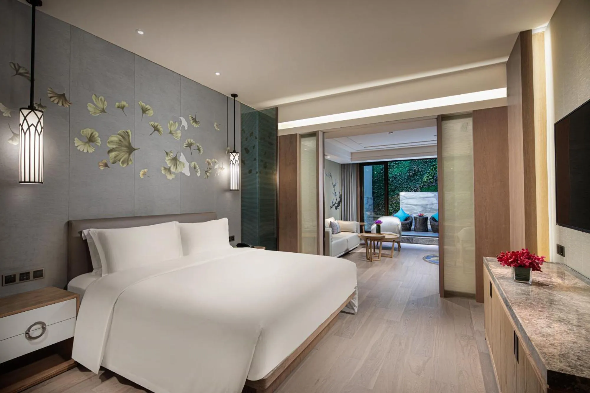 Bedroom, Bed in Crowne Plaza Shanghai Nanjing Road by IHG