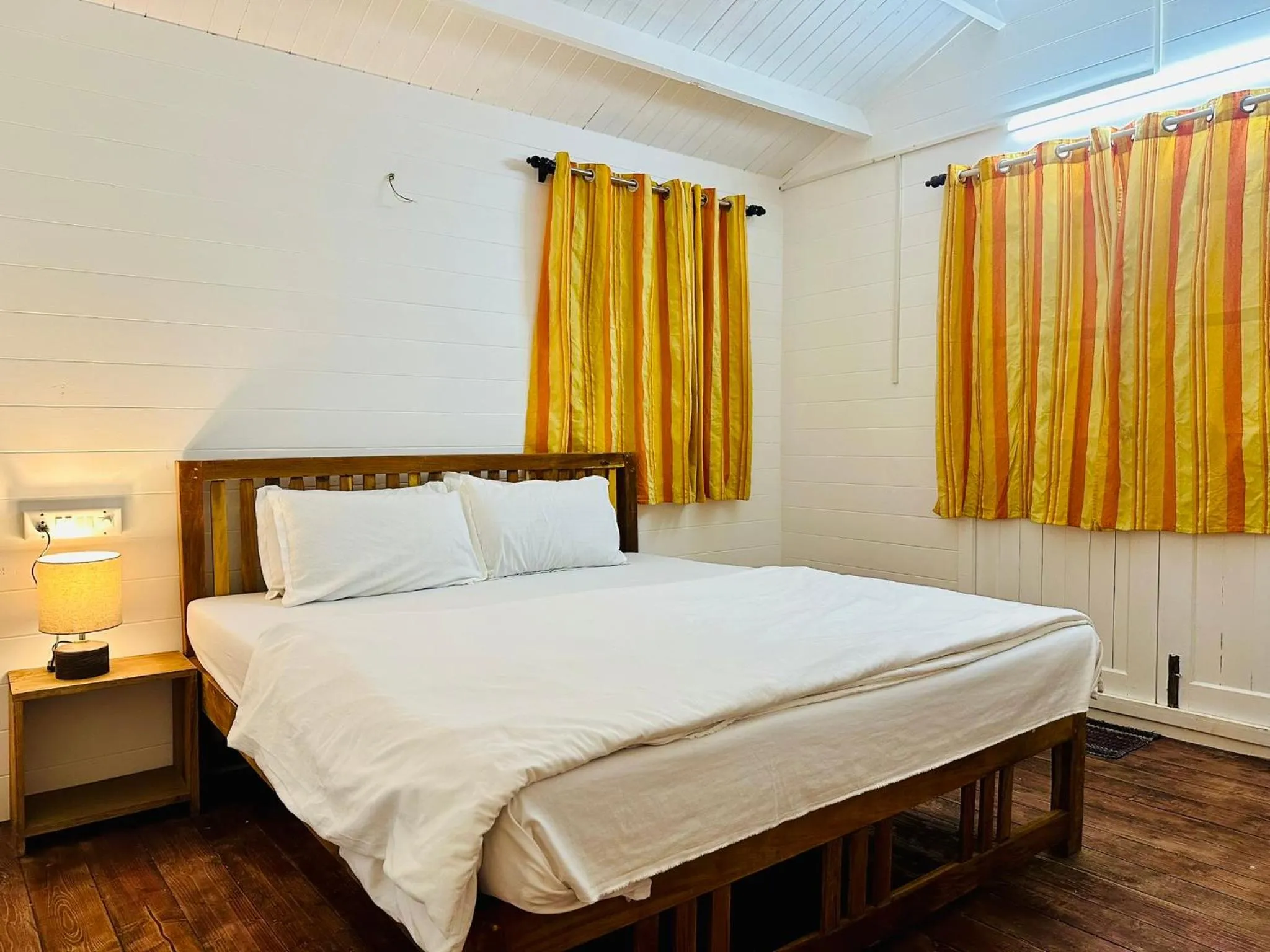 Bedroom, Bed in Cocos Beach Resort