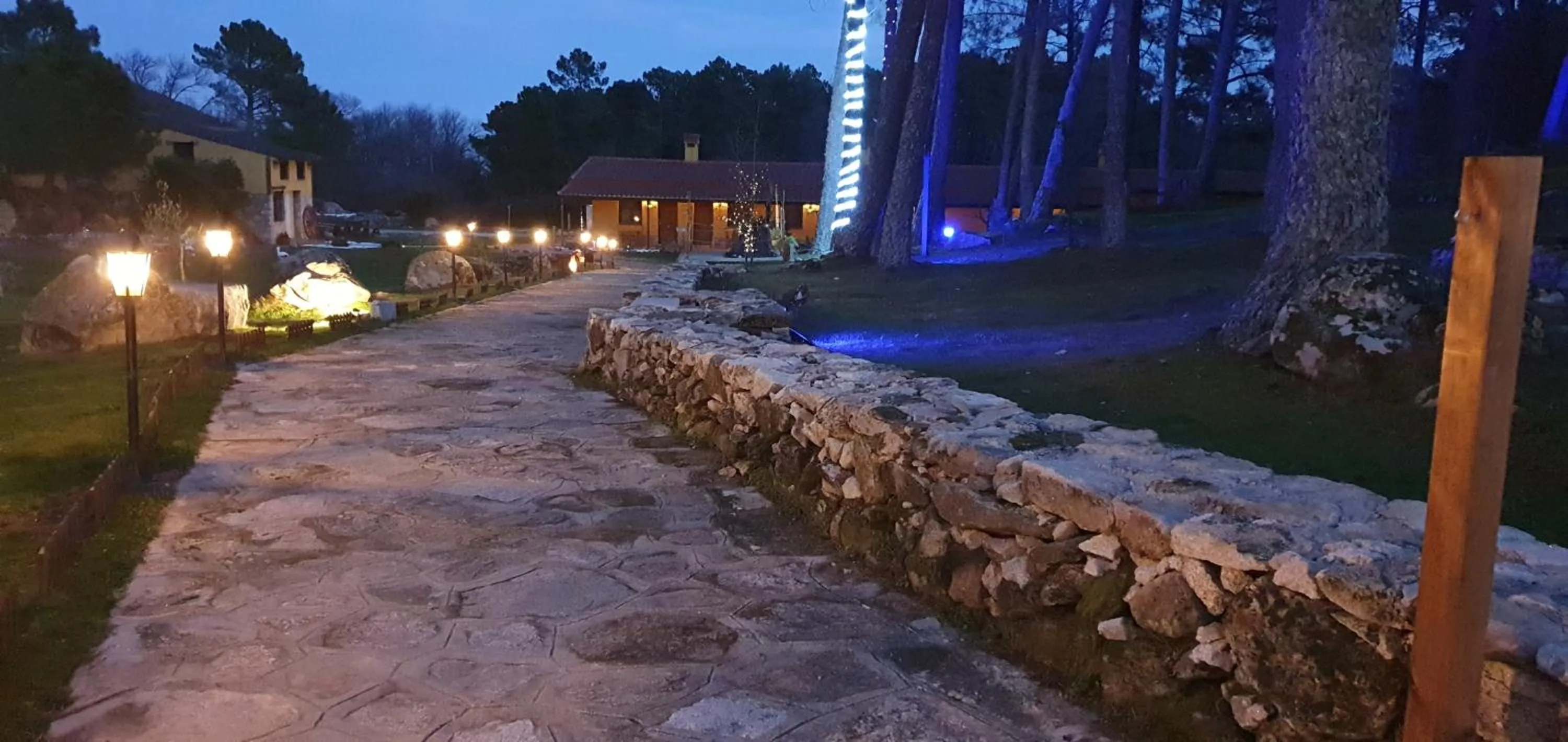 Night in Eras del Poeta