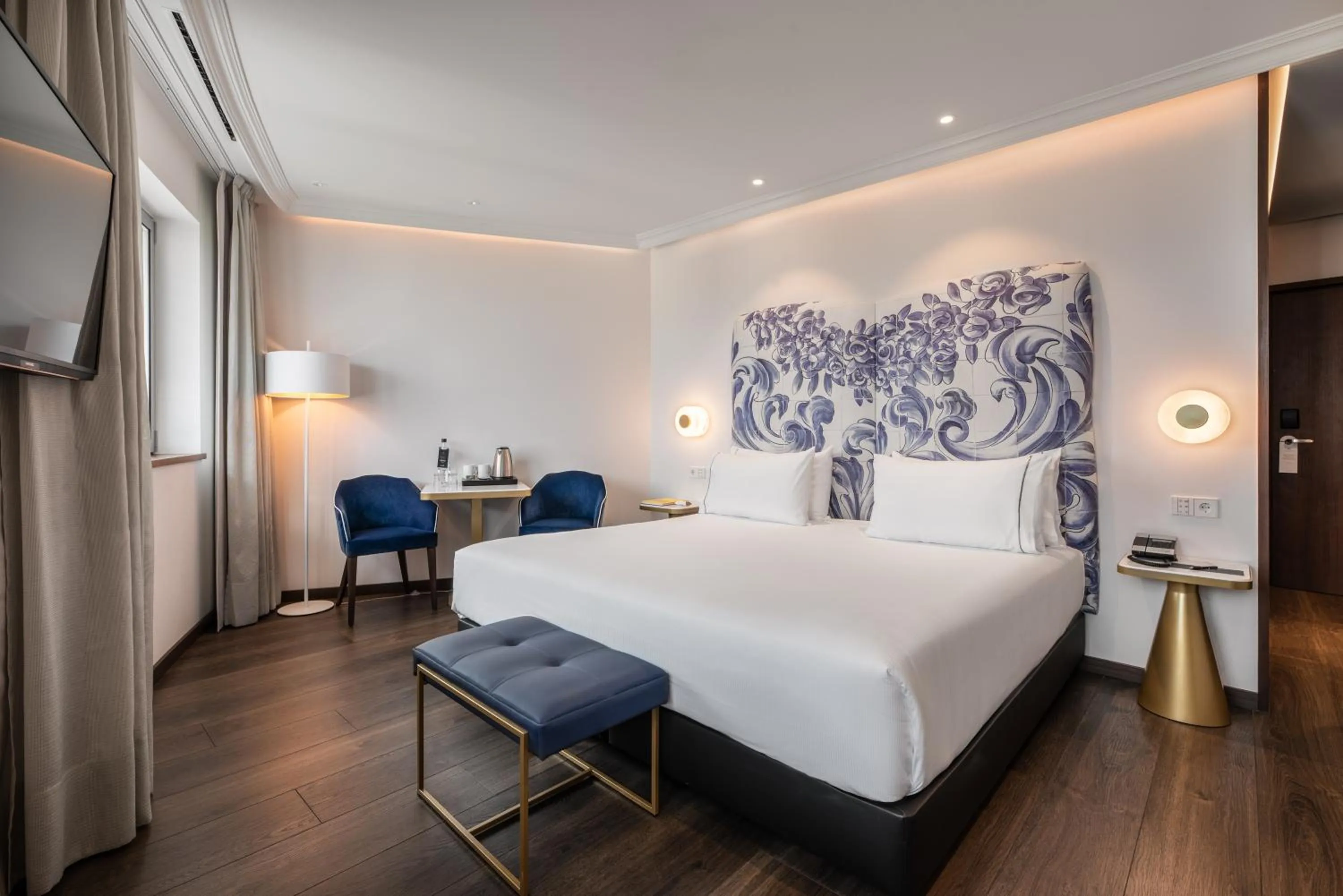 Bedroom, Bed in Eurostars Universal Lisboa