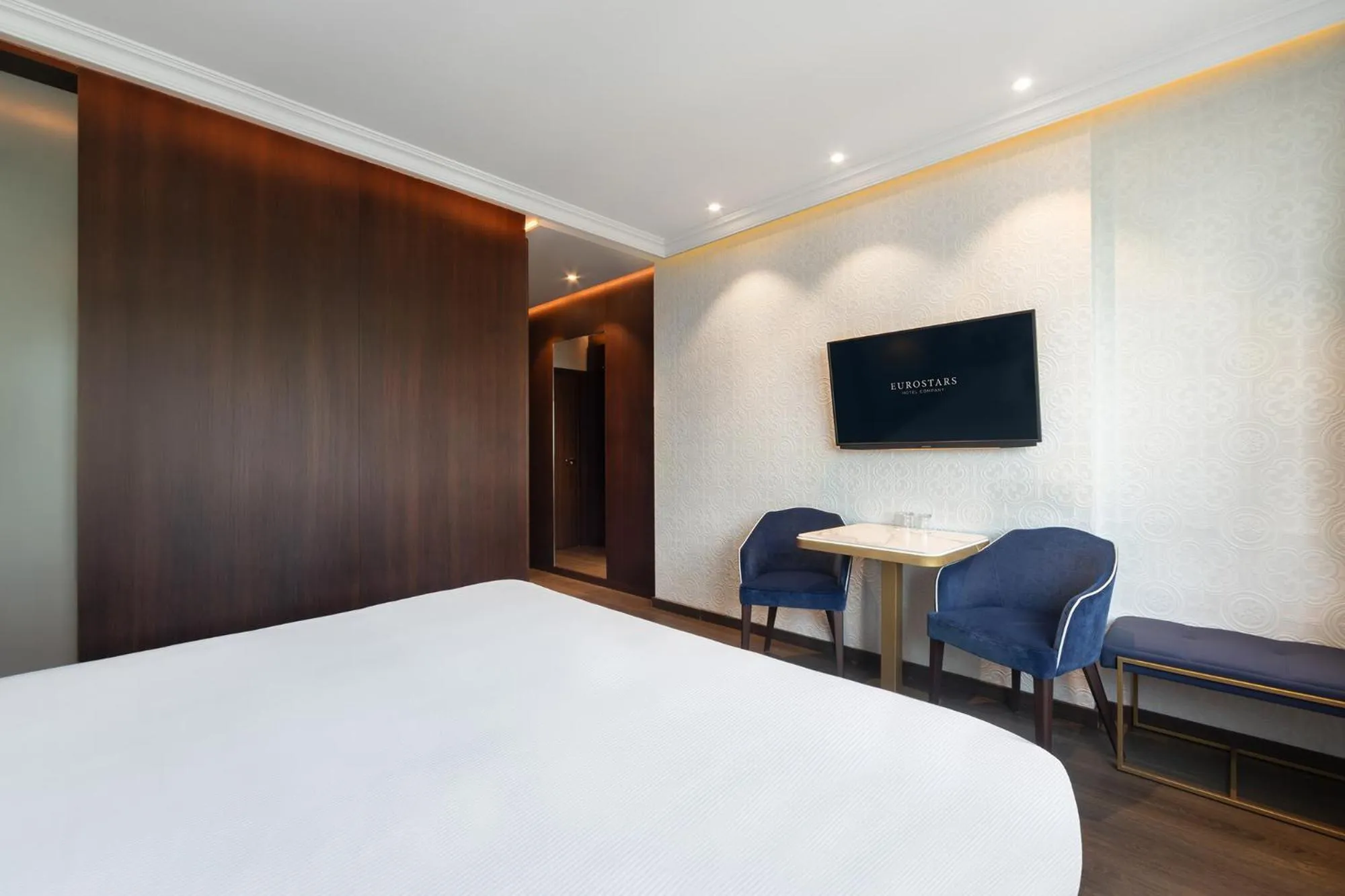 Bed in Eurostars Universal Lisboa