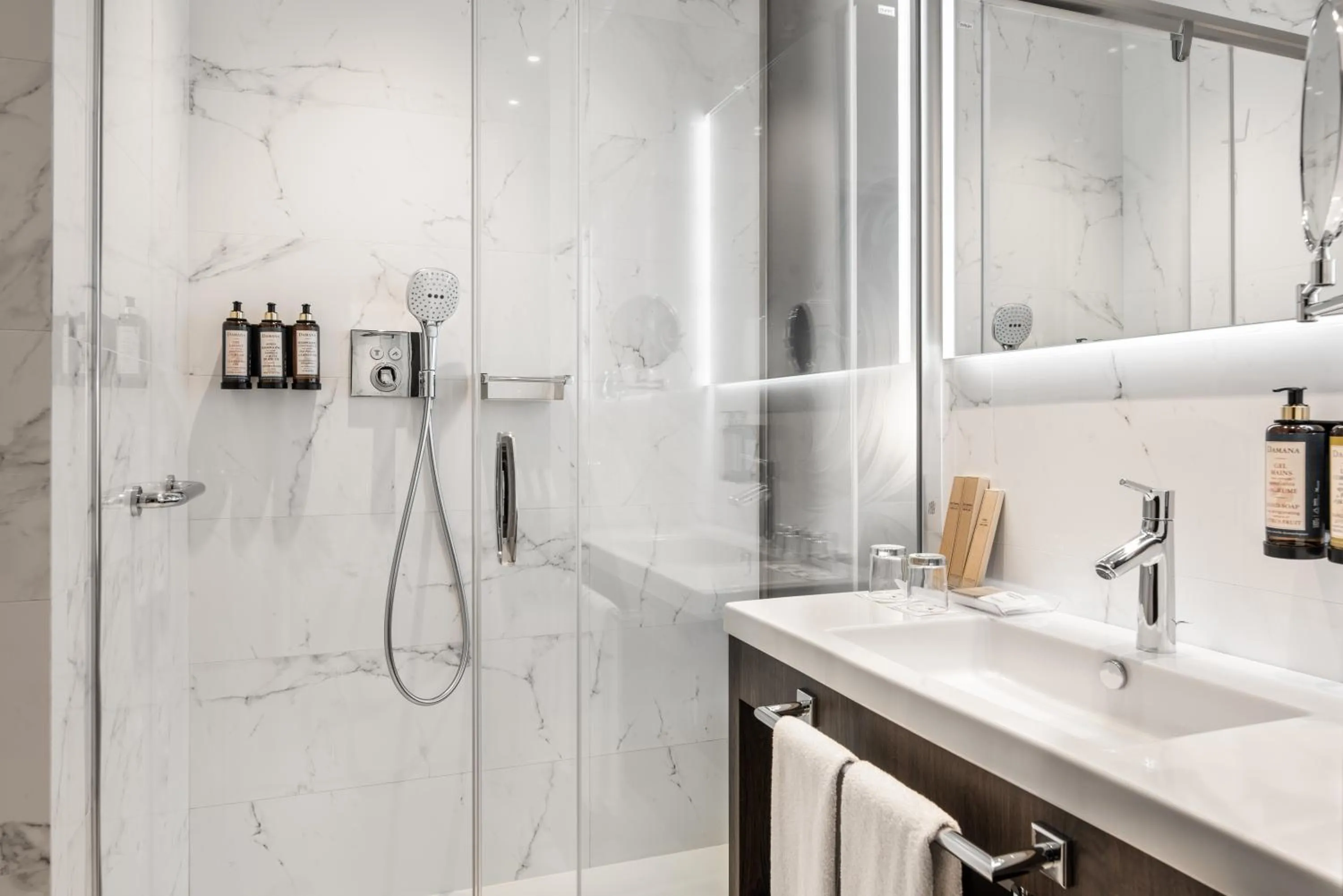 Shower in Eurostars Universal Lisboa