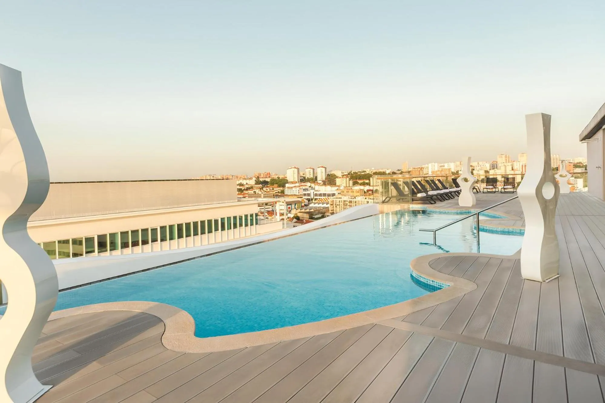 Swimming pool in Eurostars Universal Lisboa