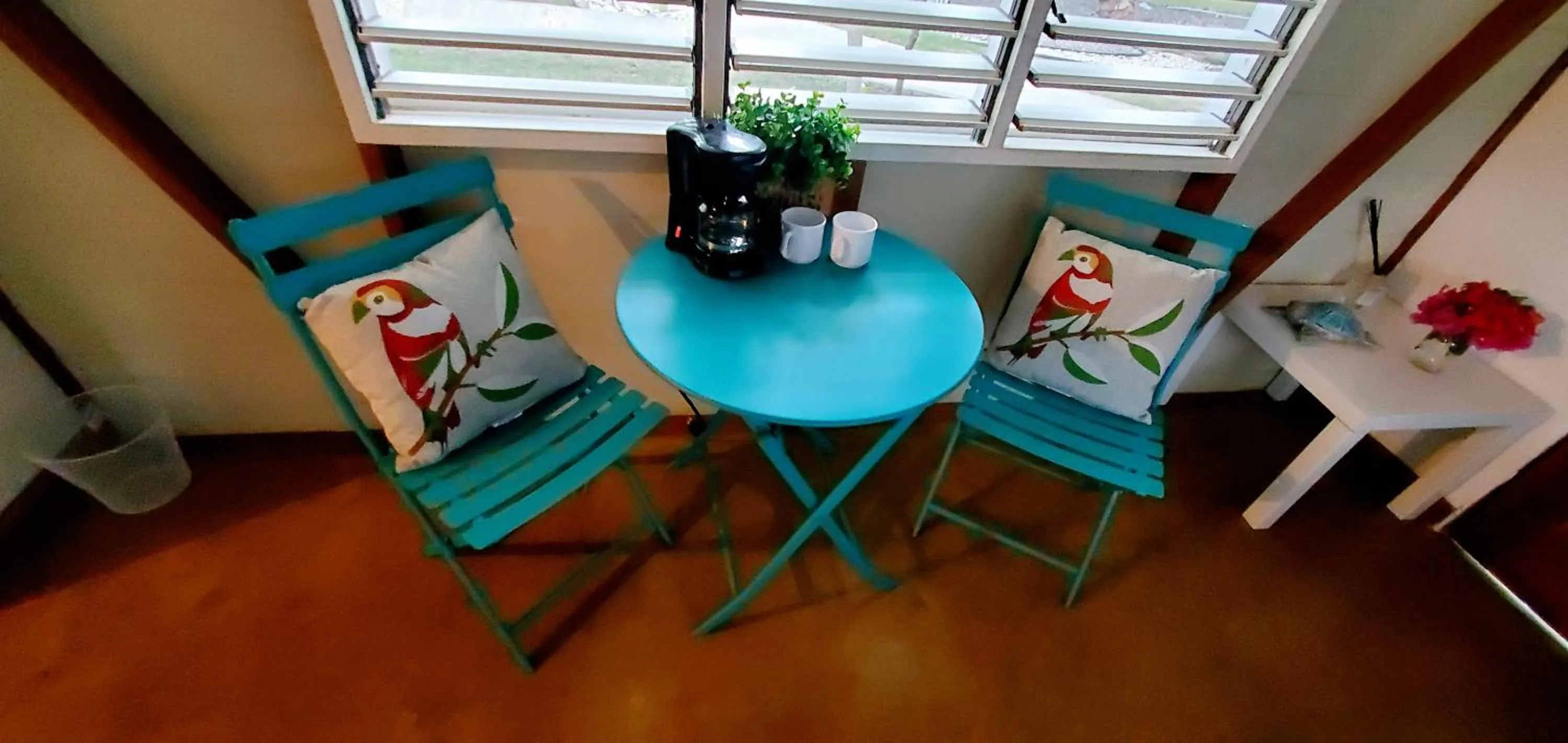 Seating area in Bak A Yaad