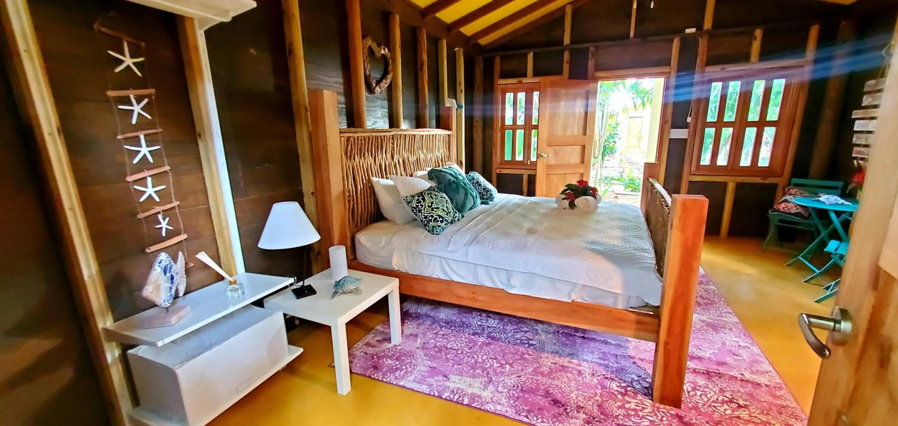 Photo of the whole room, Bed in Bak A Yaad