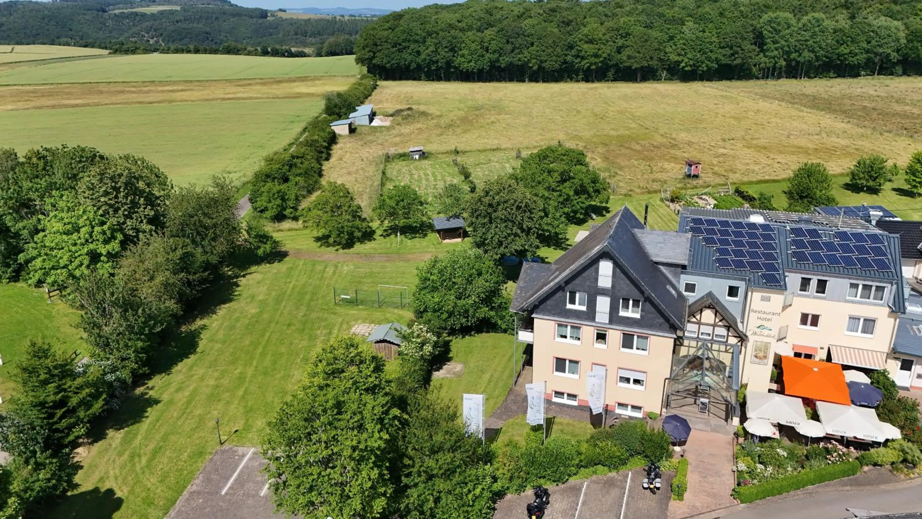Property building in Waldesblick, Hotel-Restaurant