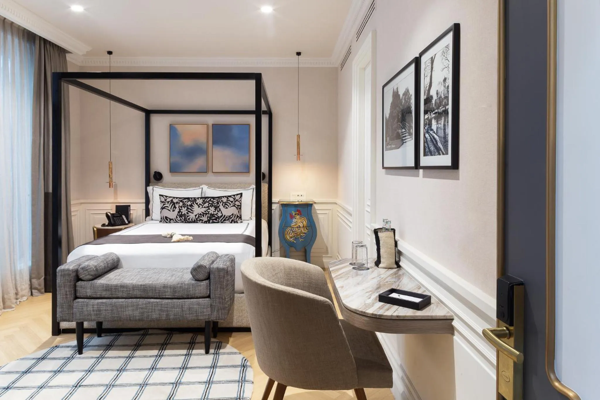 Photo of the whole room, Bed in The Alest Hotel