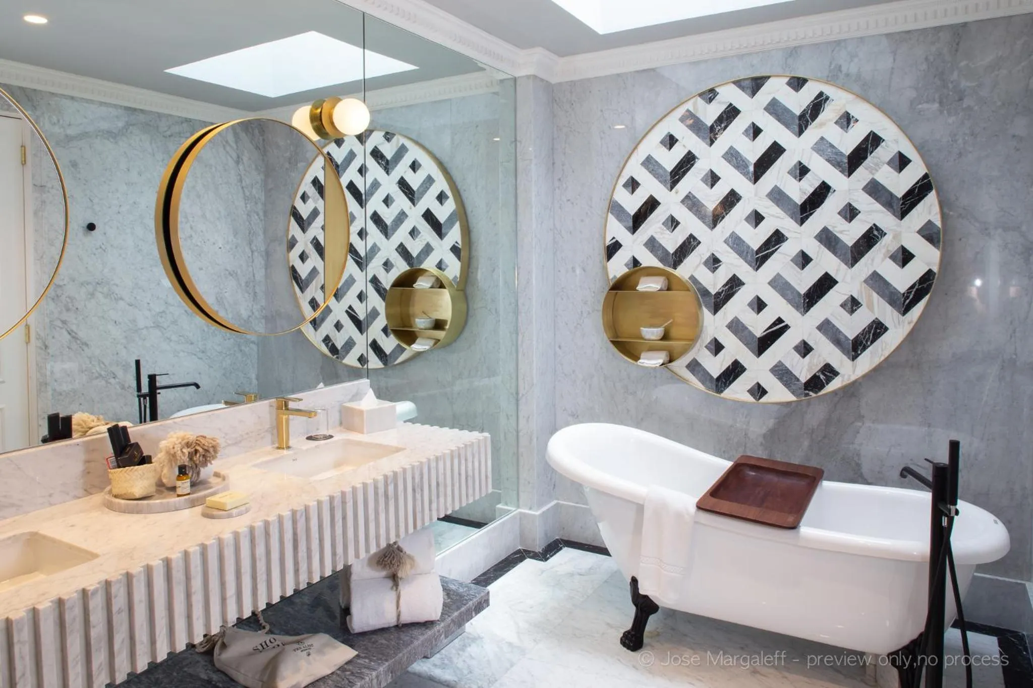 Bathroom in The Alest Hotel