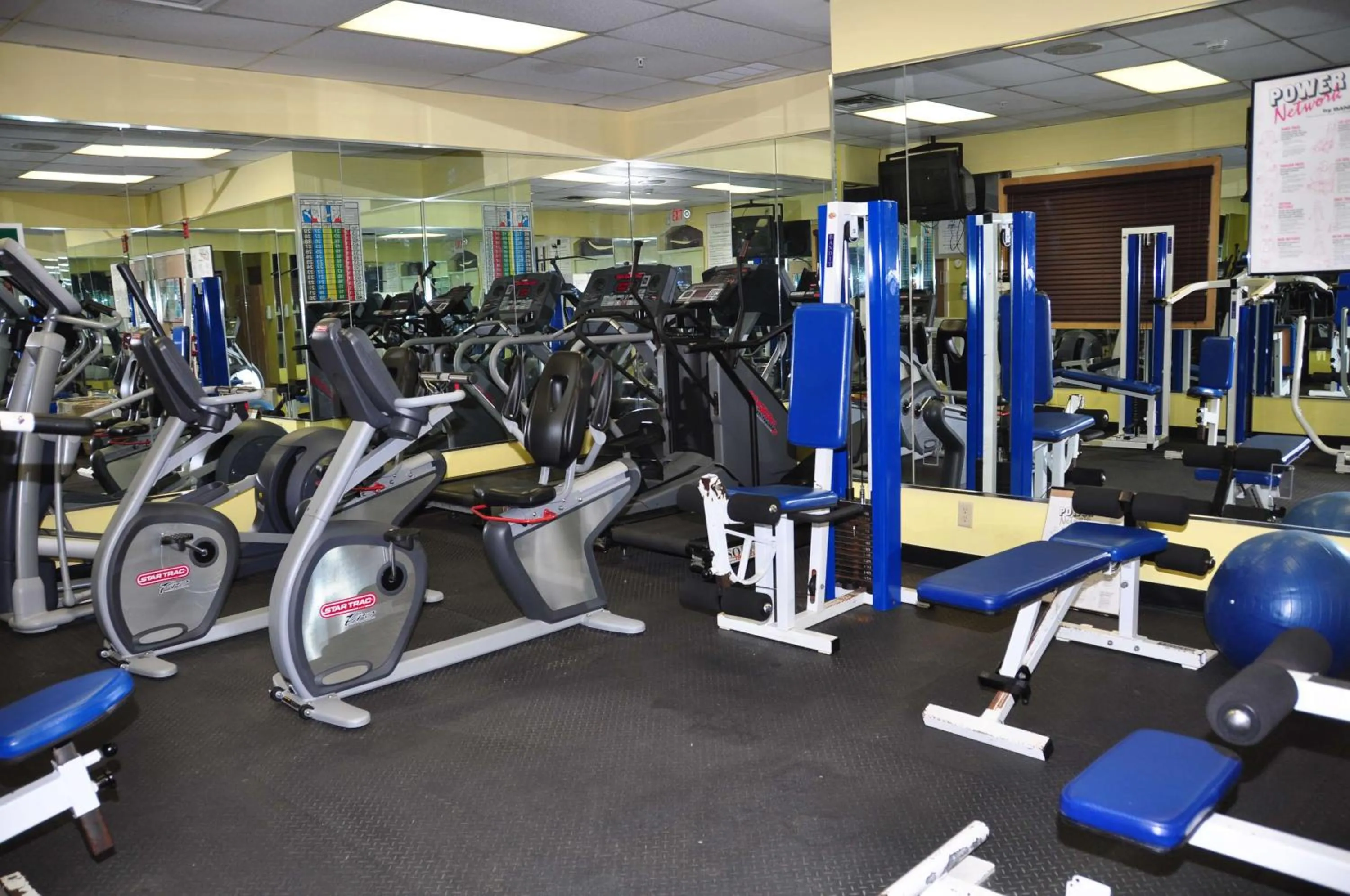 Fitness centre/facilities in Palm Beach Shores Resort and Vacation Villas