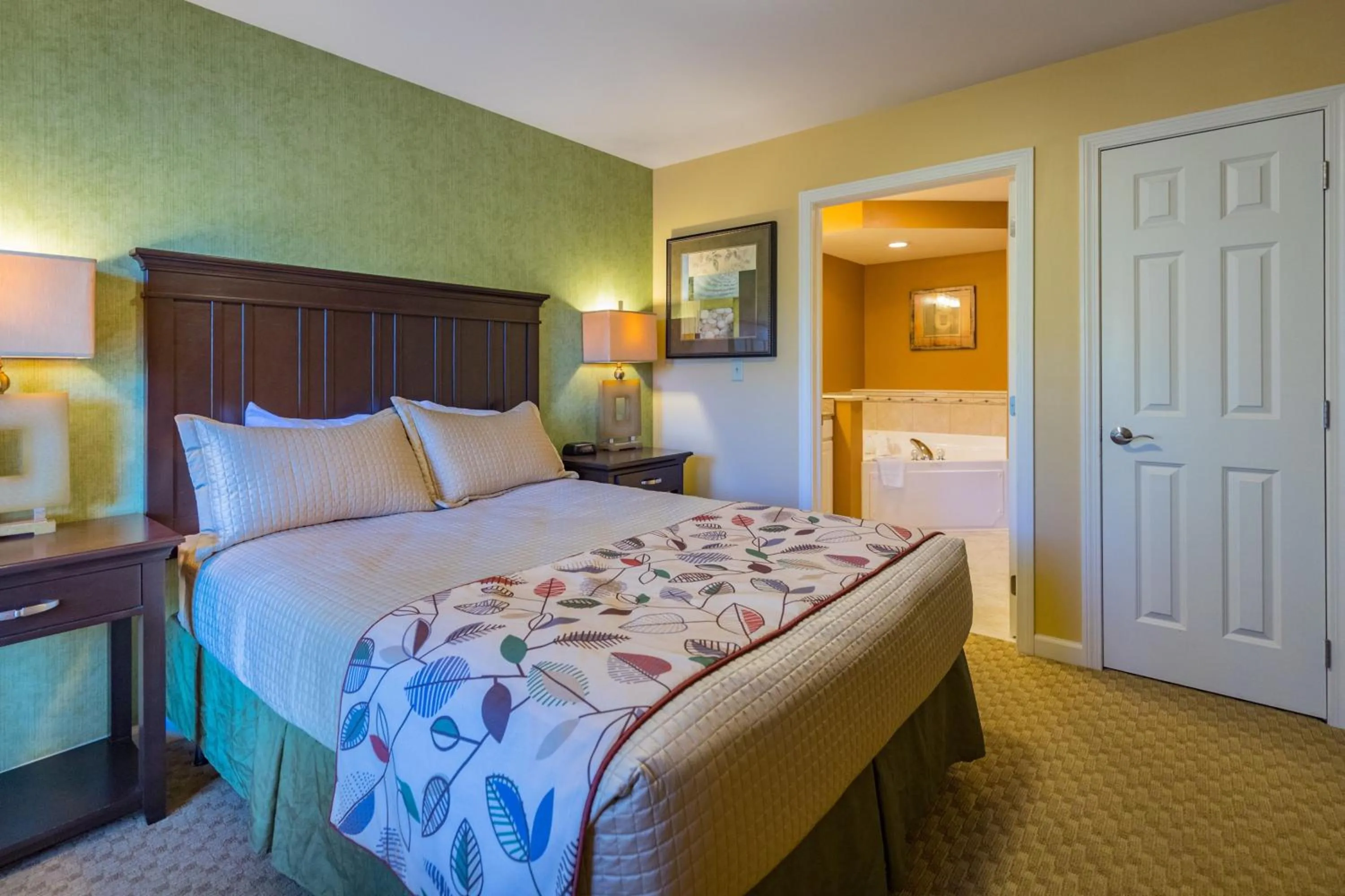 Bedroom, Bed in Vacation Village in the Berkshires