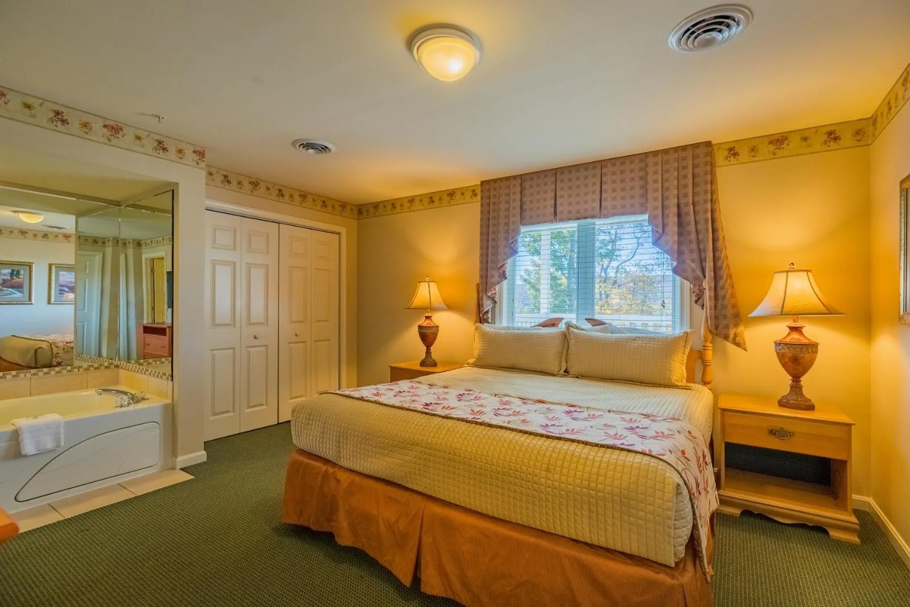 Bedroom, Bed in Vacation Village in the Berkshires