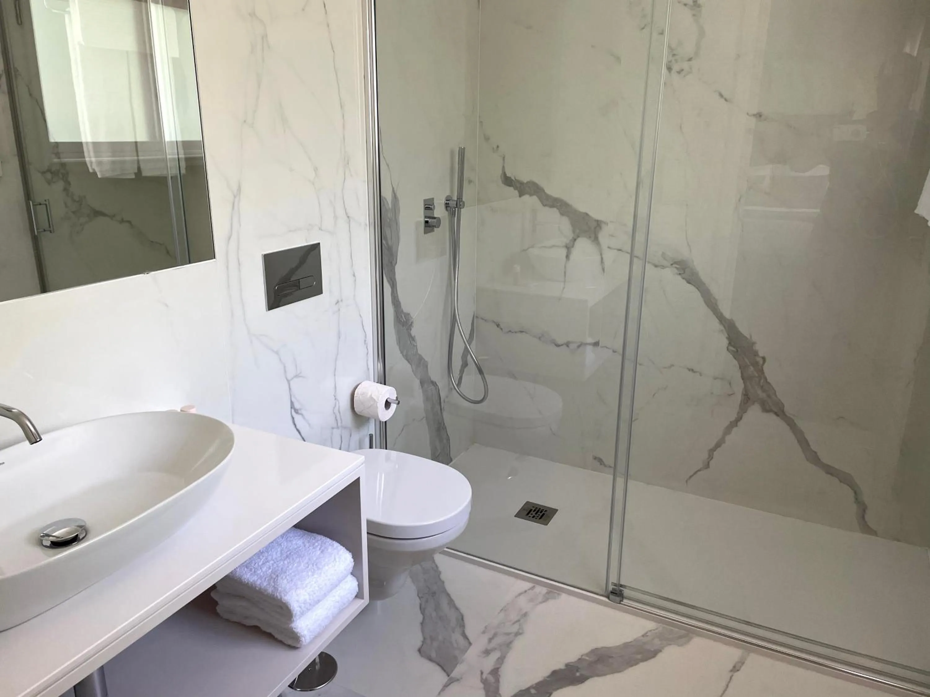 Bathroom in Santiago Family House