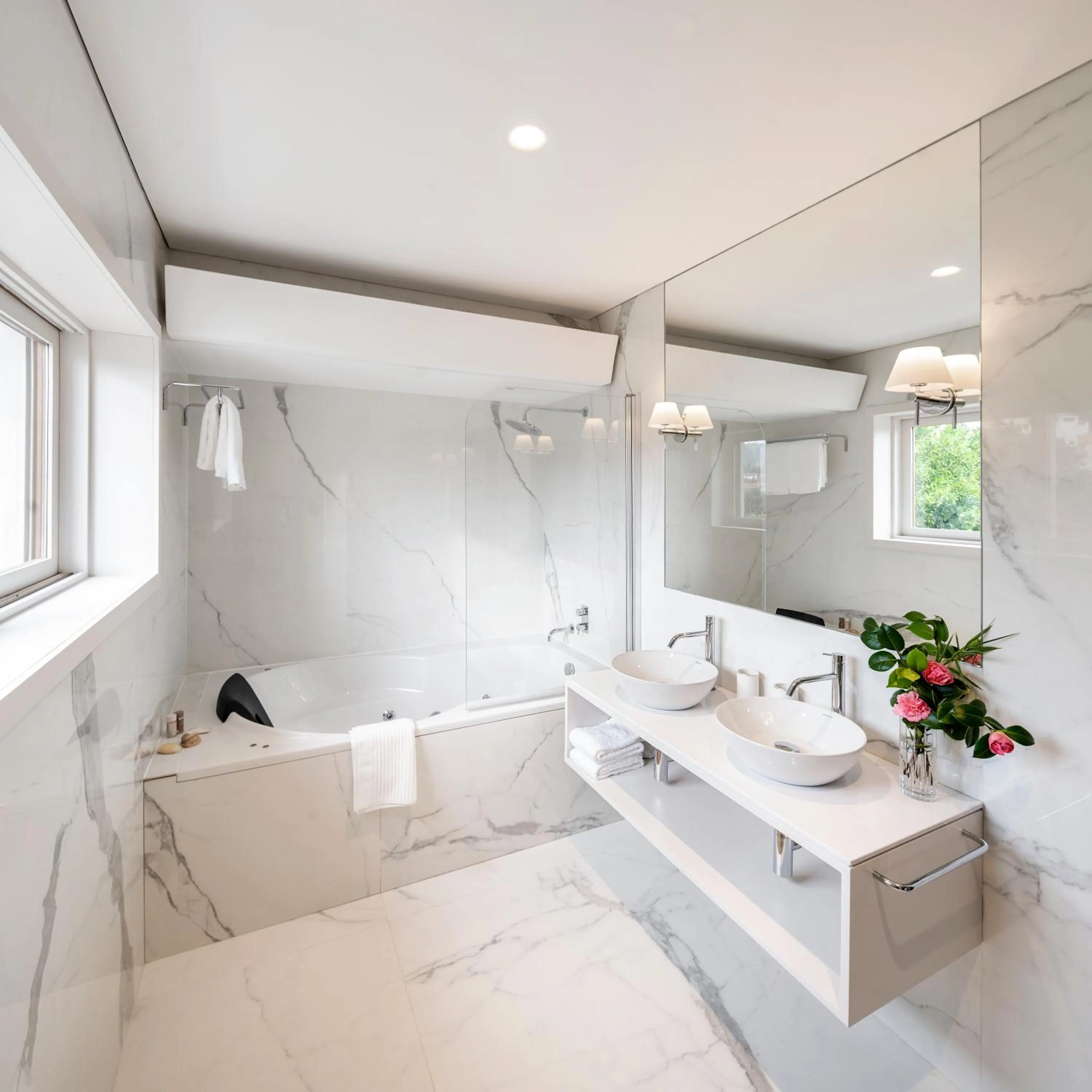 Bathroom, Bed in Santiago Family House