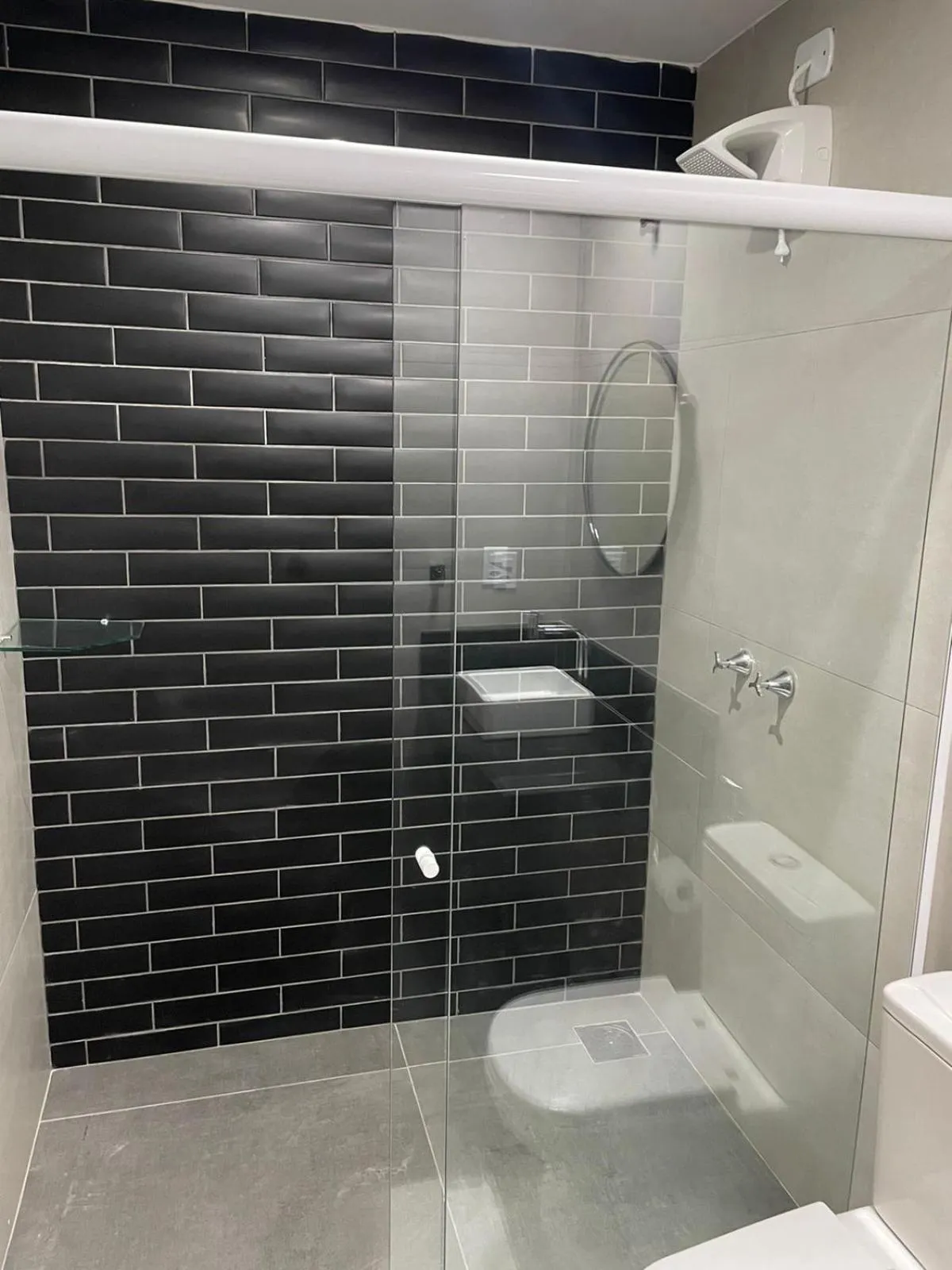 Shower in Pousada Peninsula de Buzios