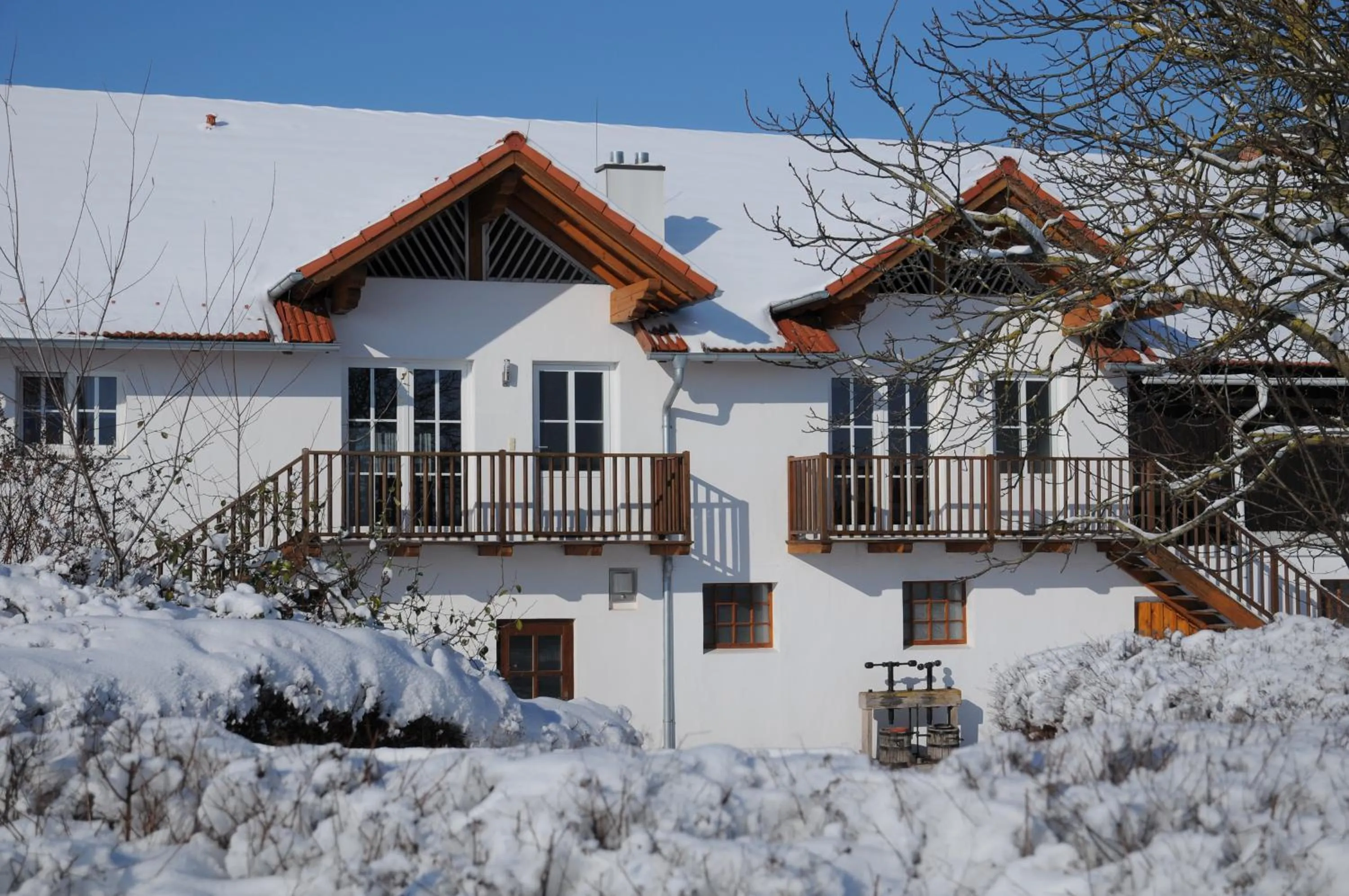 Facade/entrance in Geinberg Suites & Via Nova Lodges