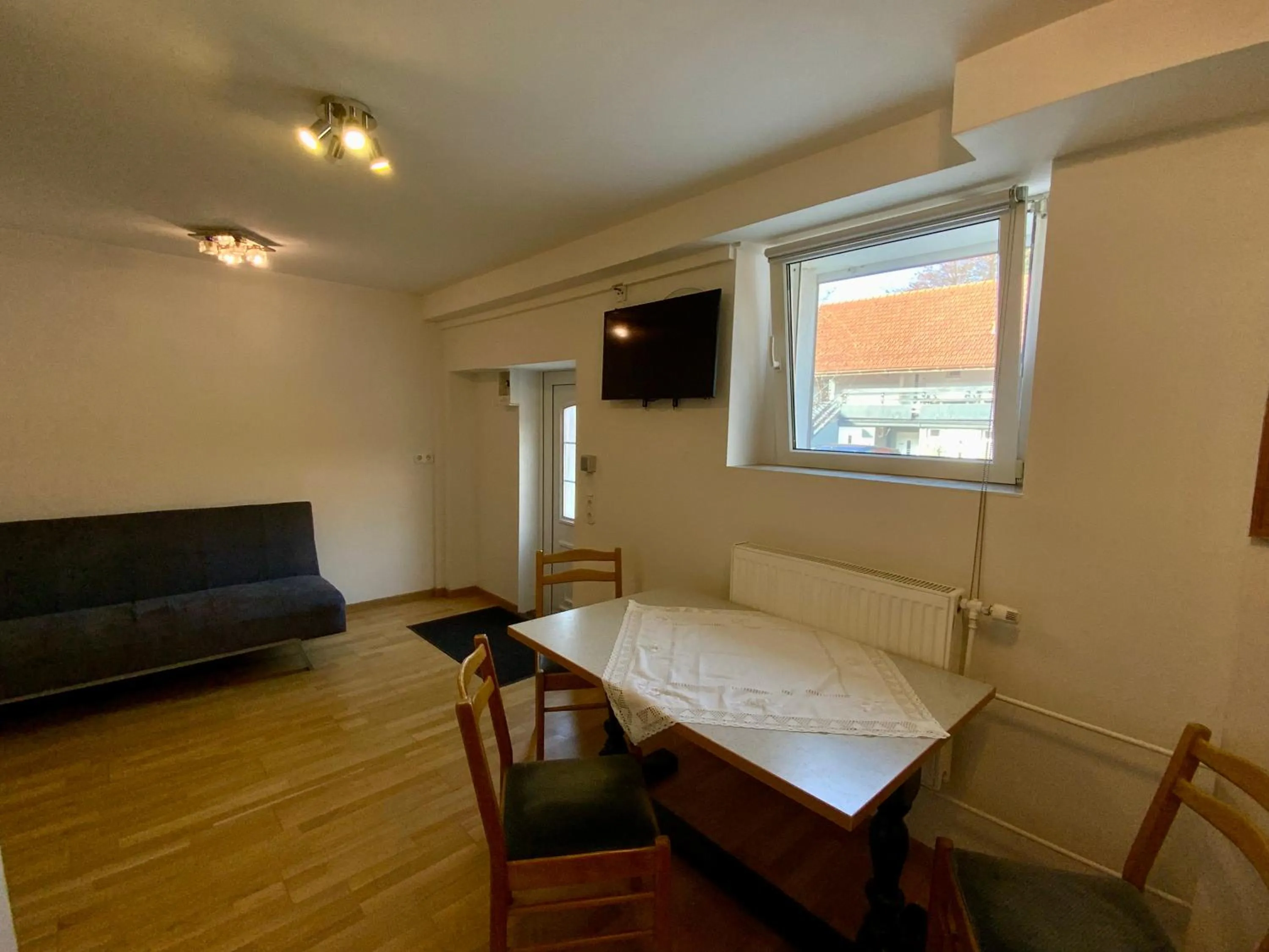 Dining area in Geinberg Suites & Via Nova Lodges