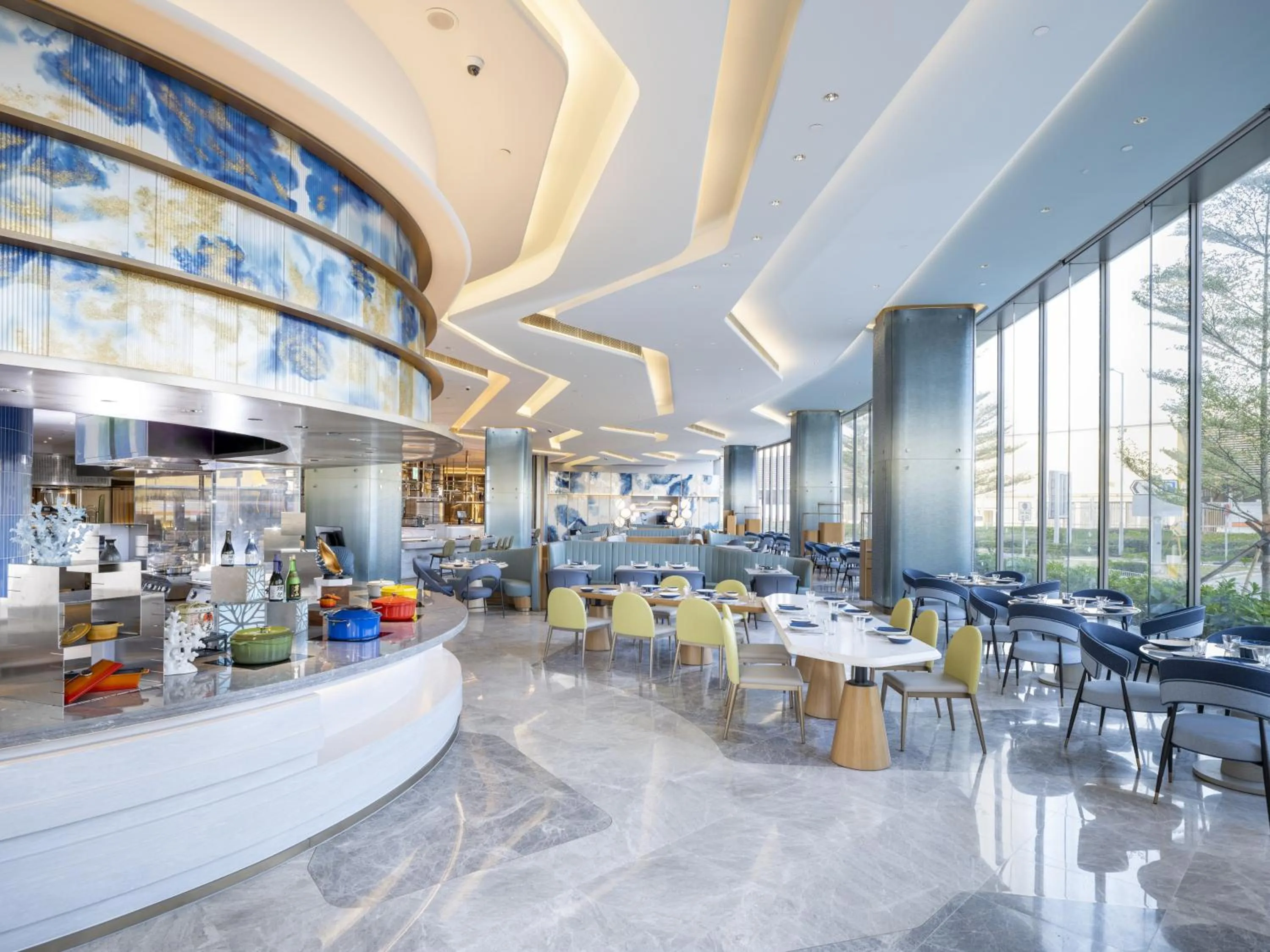 Restaurant/places to eat in Regala Skycity Hotel by Regal Hotels