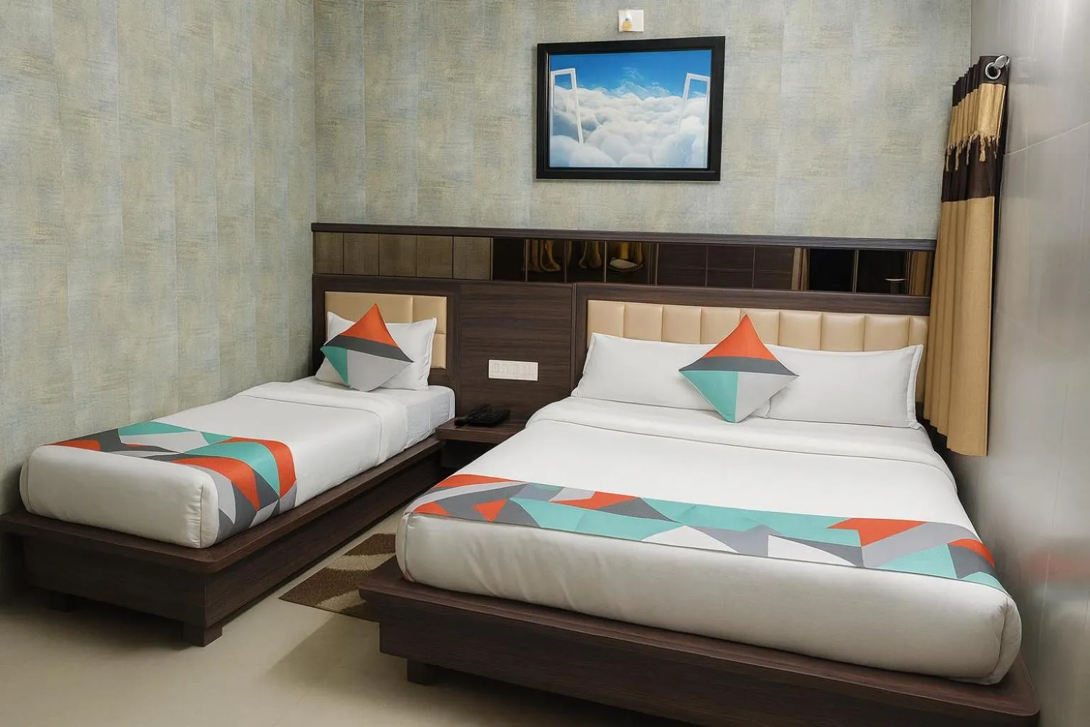 Bed in The Sky Comfort - Hotel The Heaven, Dwarka