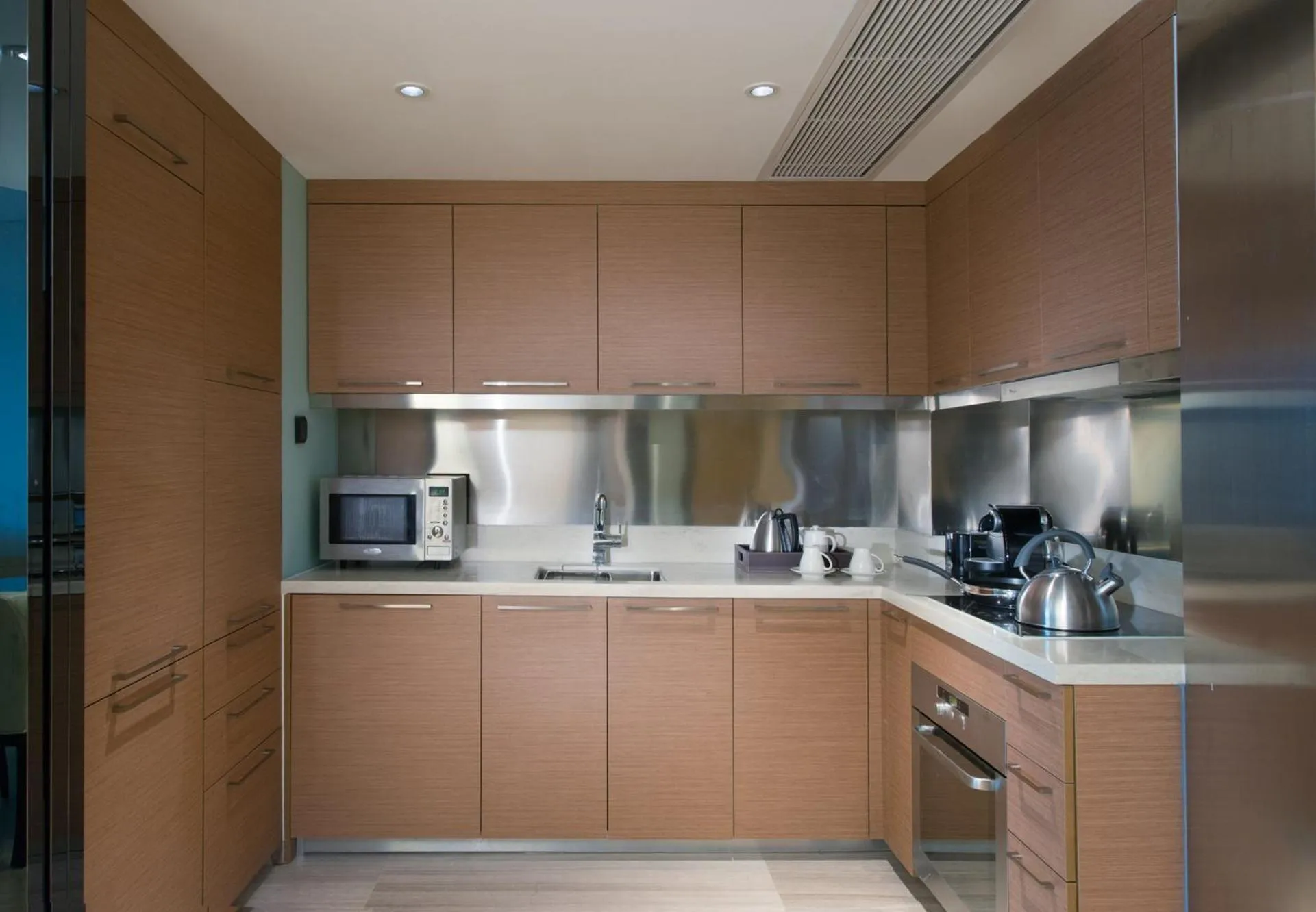 Communal kitchen in Marco Polo Wuhan