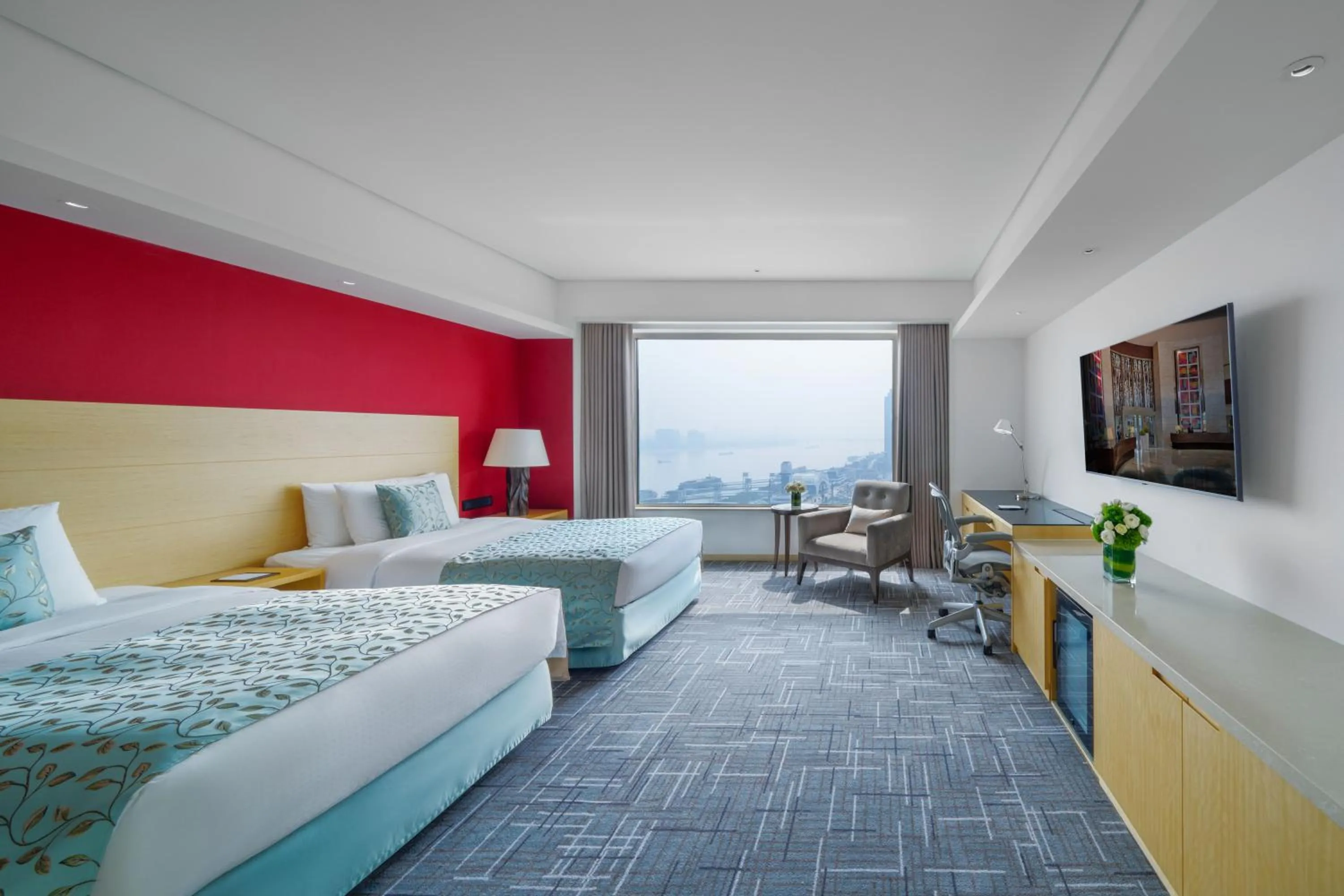 Bed in Marco Polo Wuhan