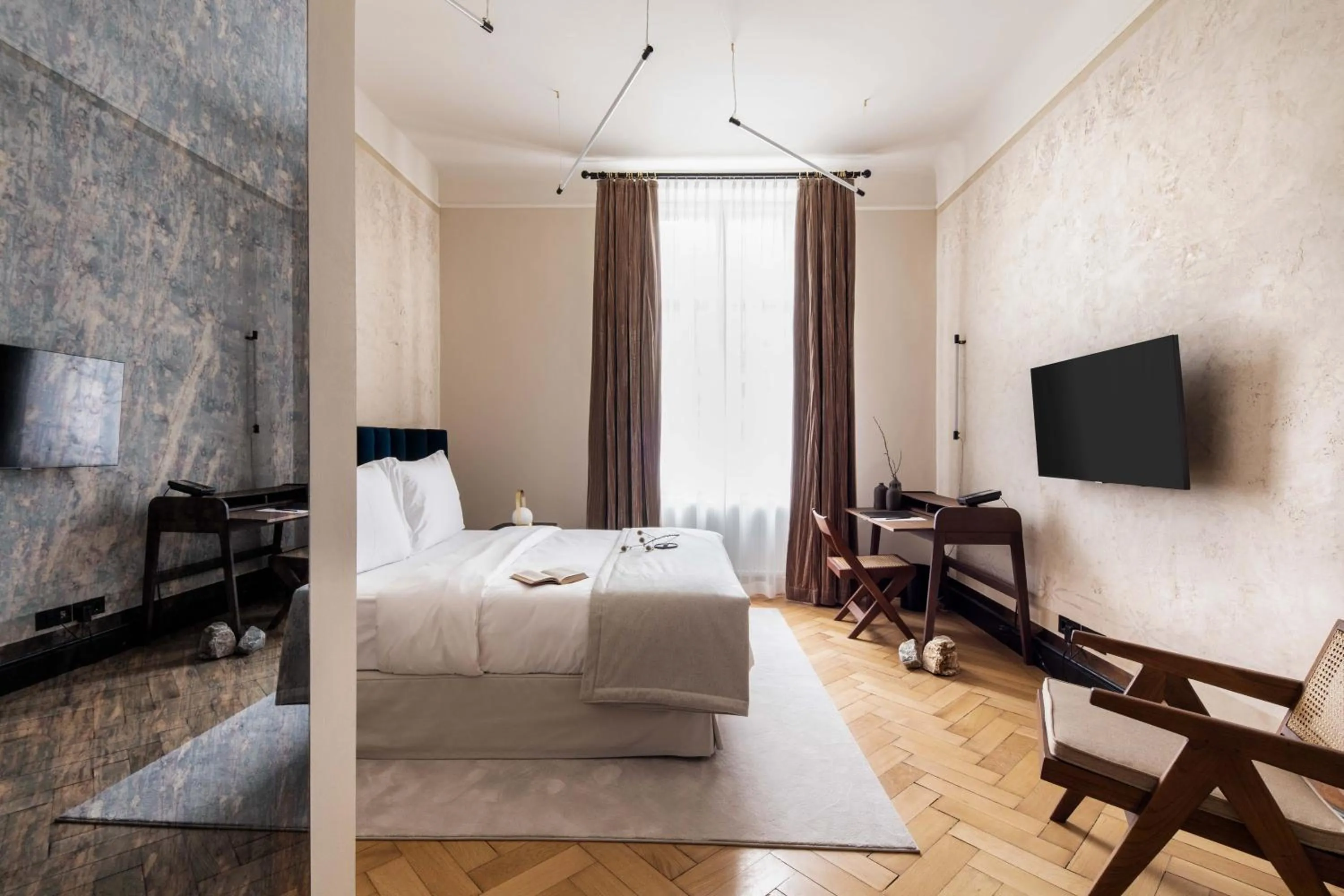 TV and multimedia, Bed in Zola Hotel - Palais de Bohème Adults Only