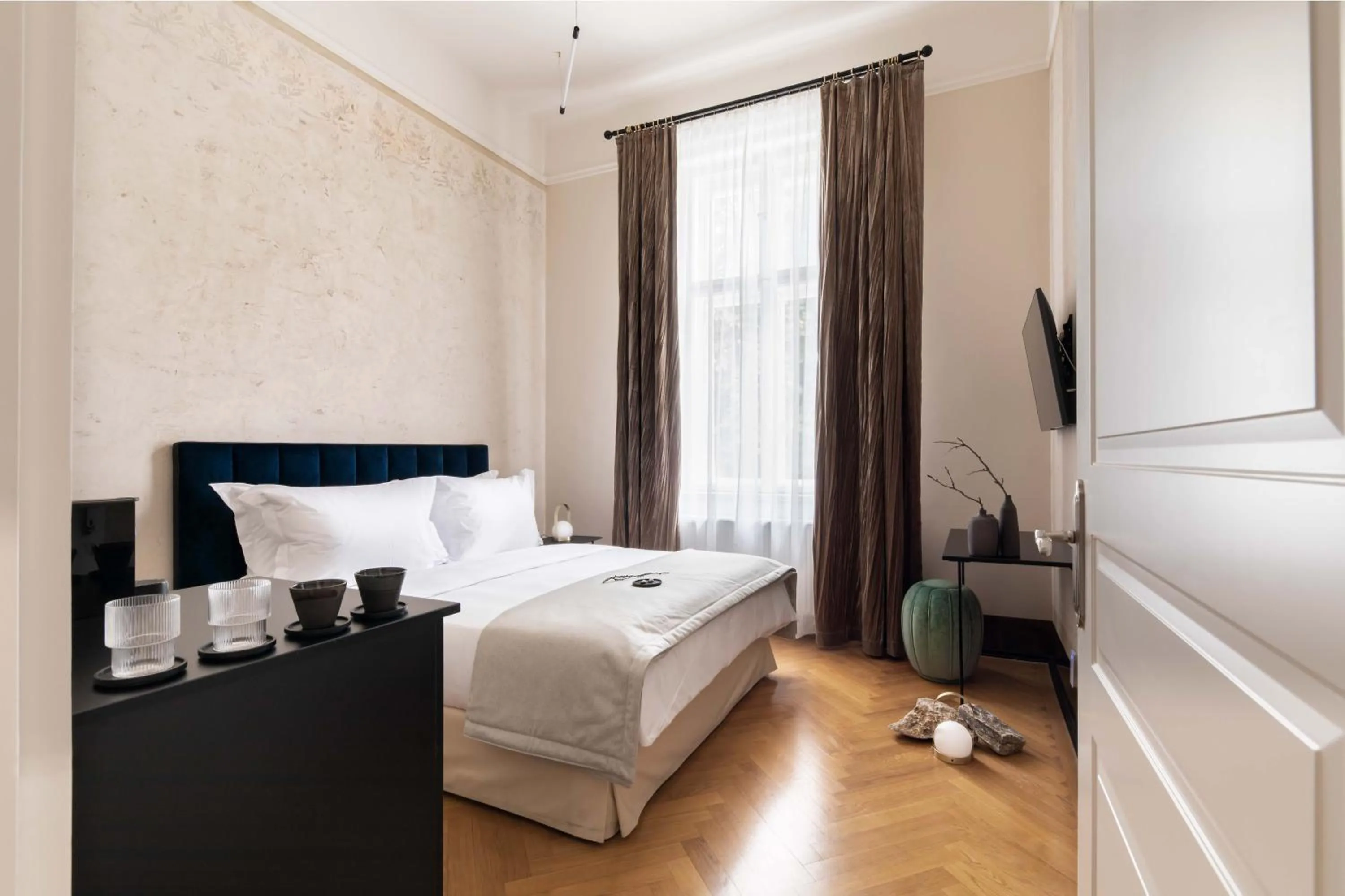 Bed in Zola Hotel - Palais de Bohème Adults Only