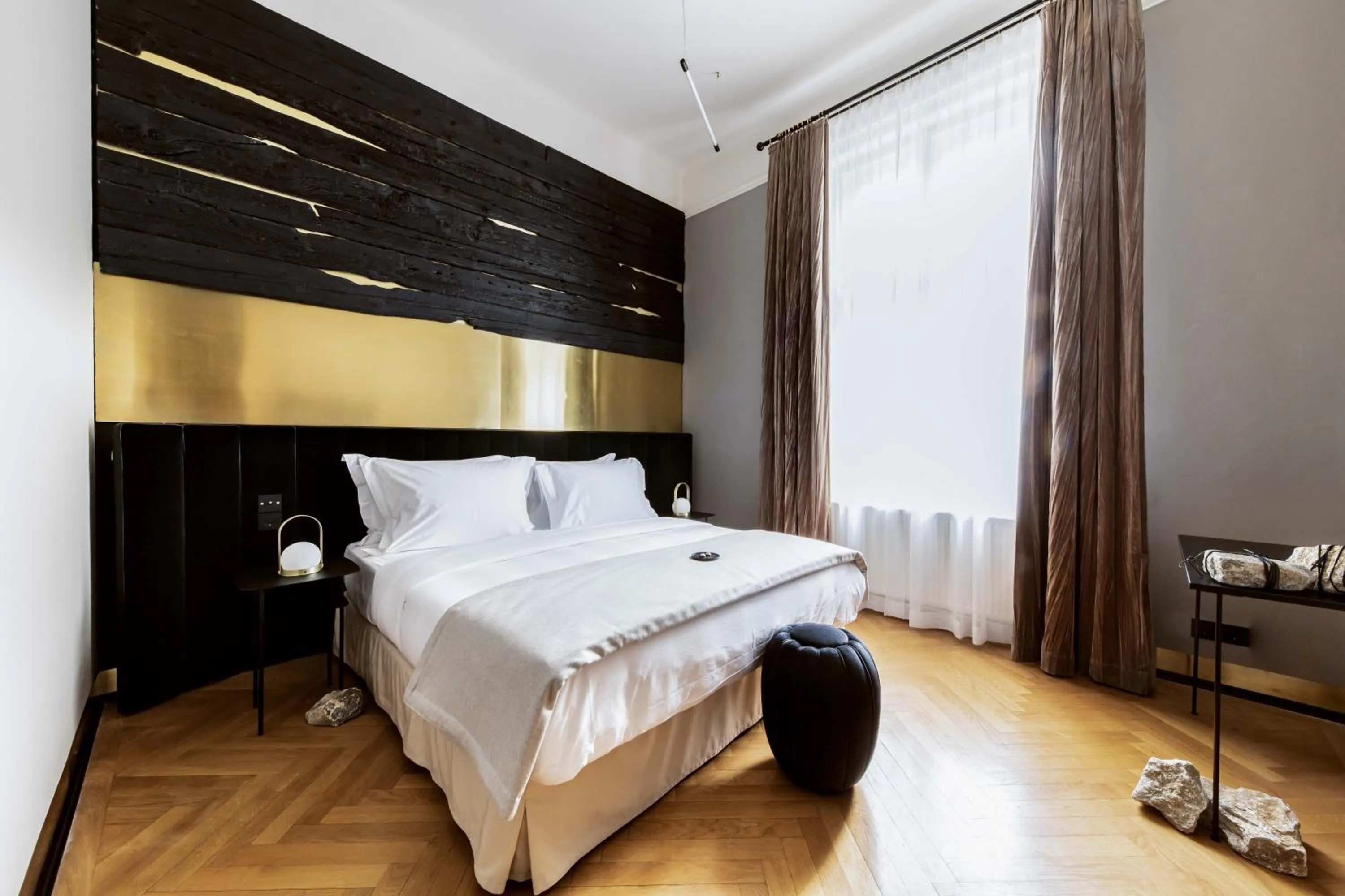 Bed in Zola Hotel - Palais de Bohème Adults Only