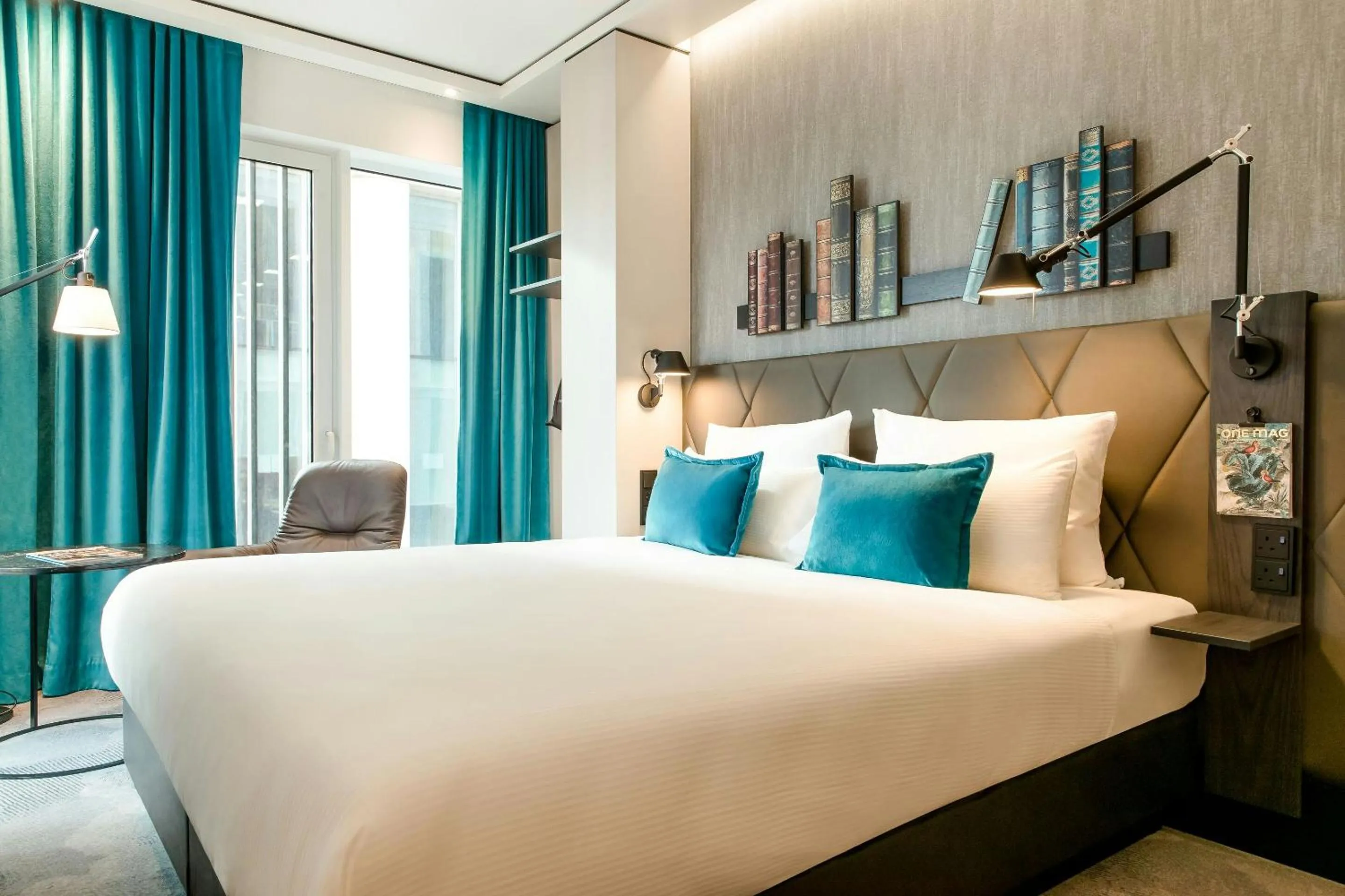 Photo of the whole room, Bed in Motel One Manchester-St. Peter´s Square