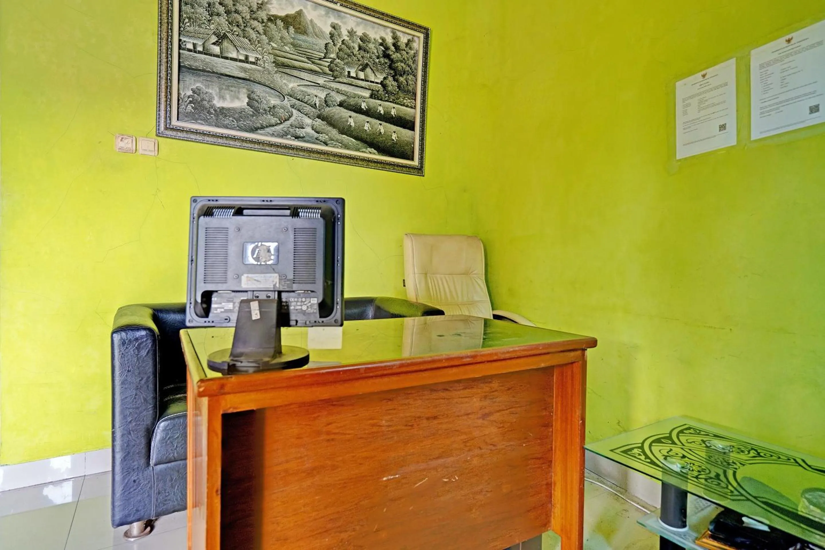 Lobby or reception in OYO 91955 Pondokan Cempaka