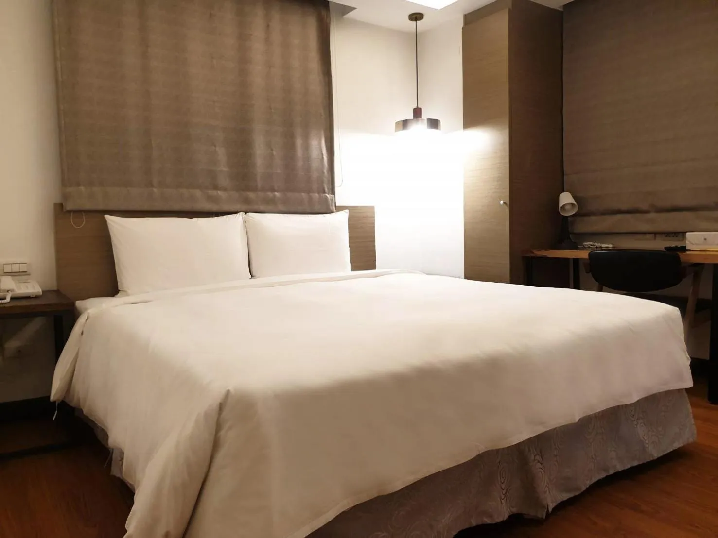Bed in CHECK inn Express Taipei Station