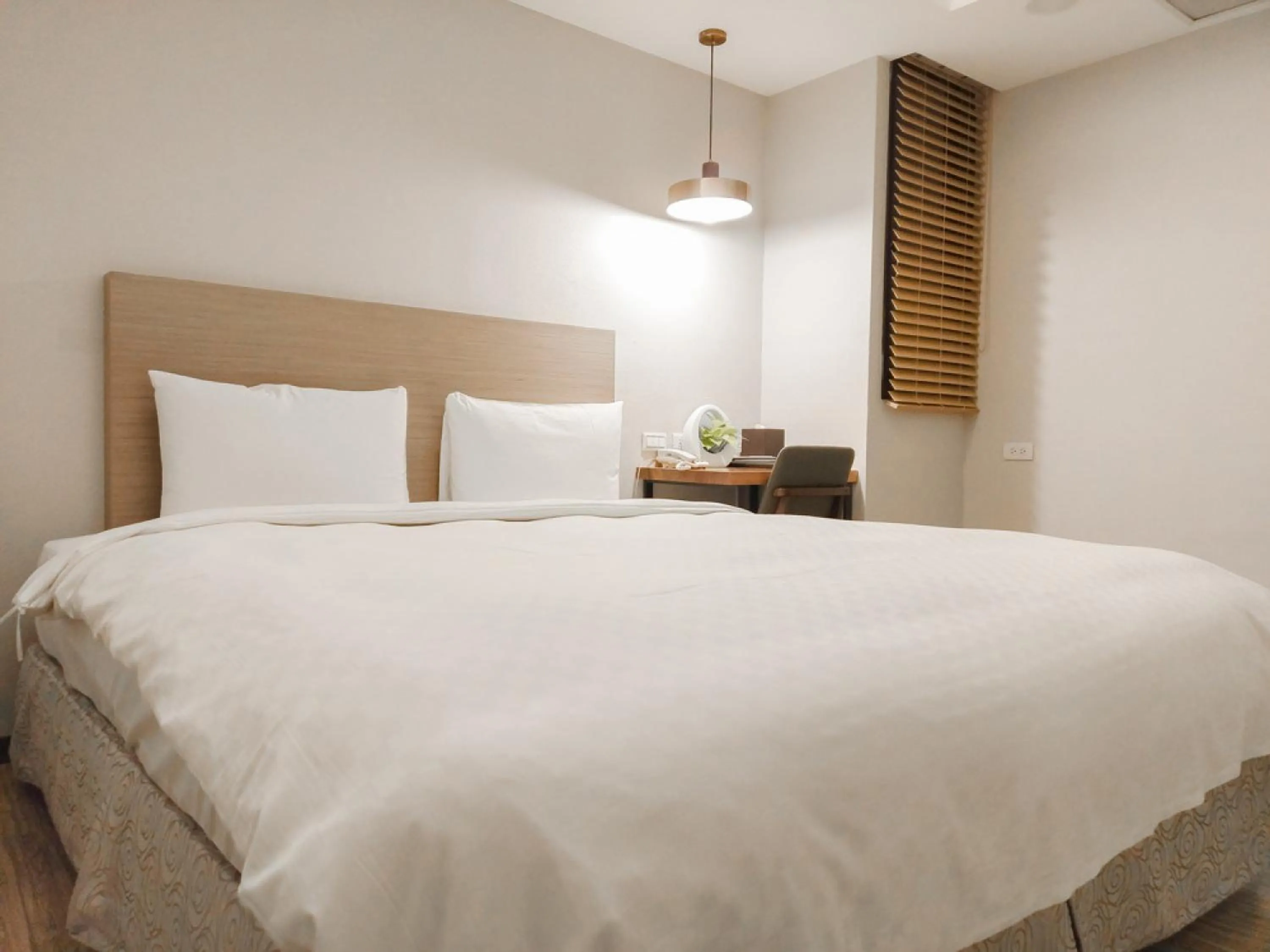 Bed in CHECK inn Express Taipei Station