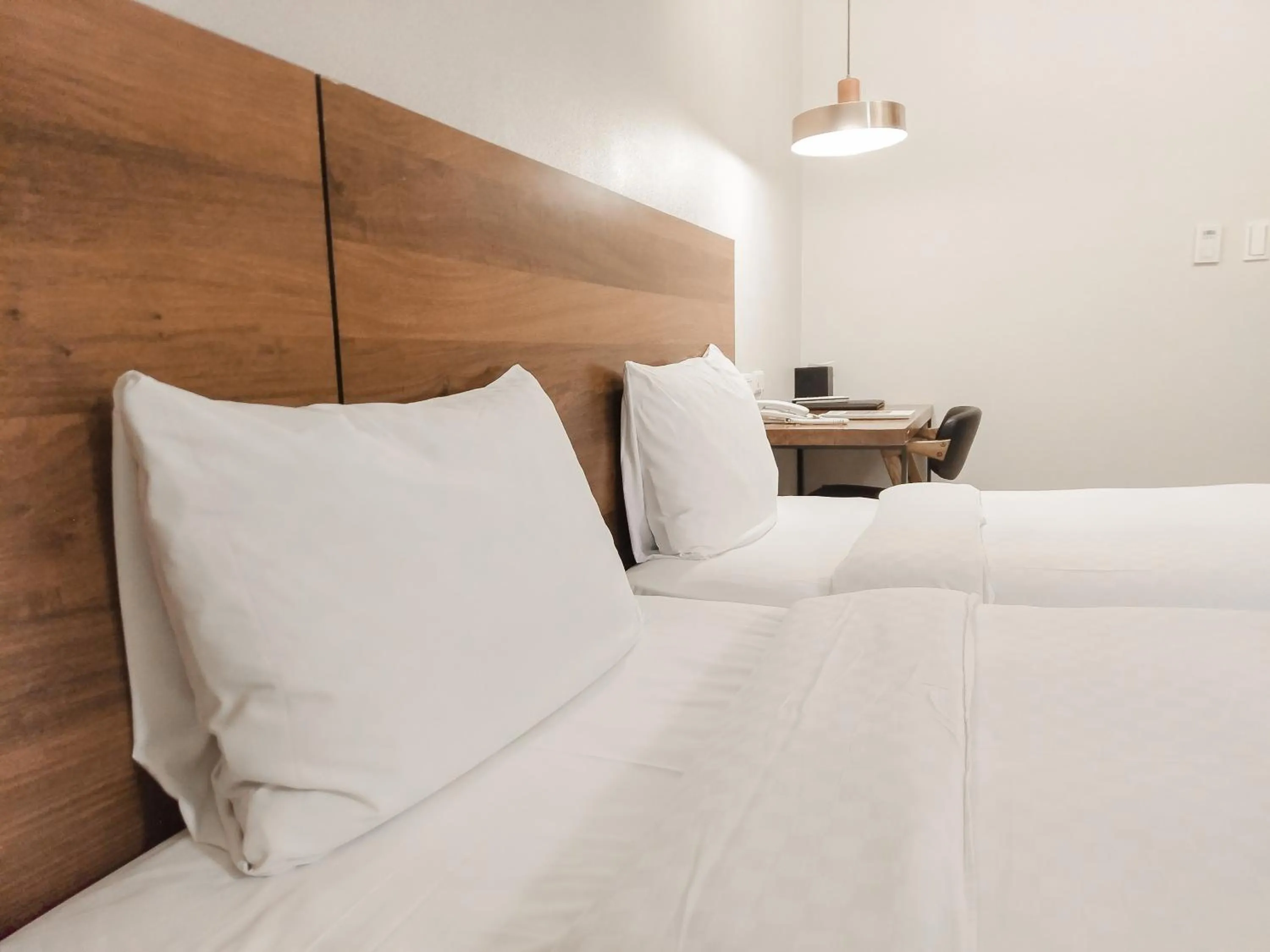 Bed in CHECK inn Express Taipei Station