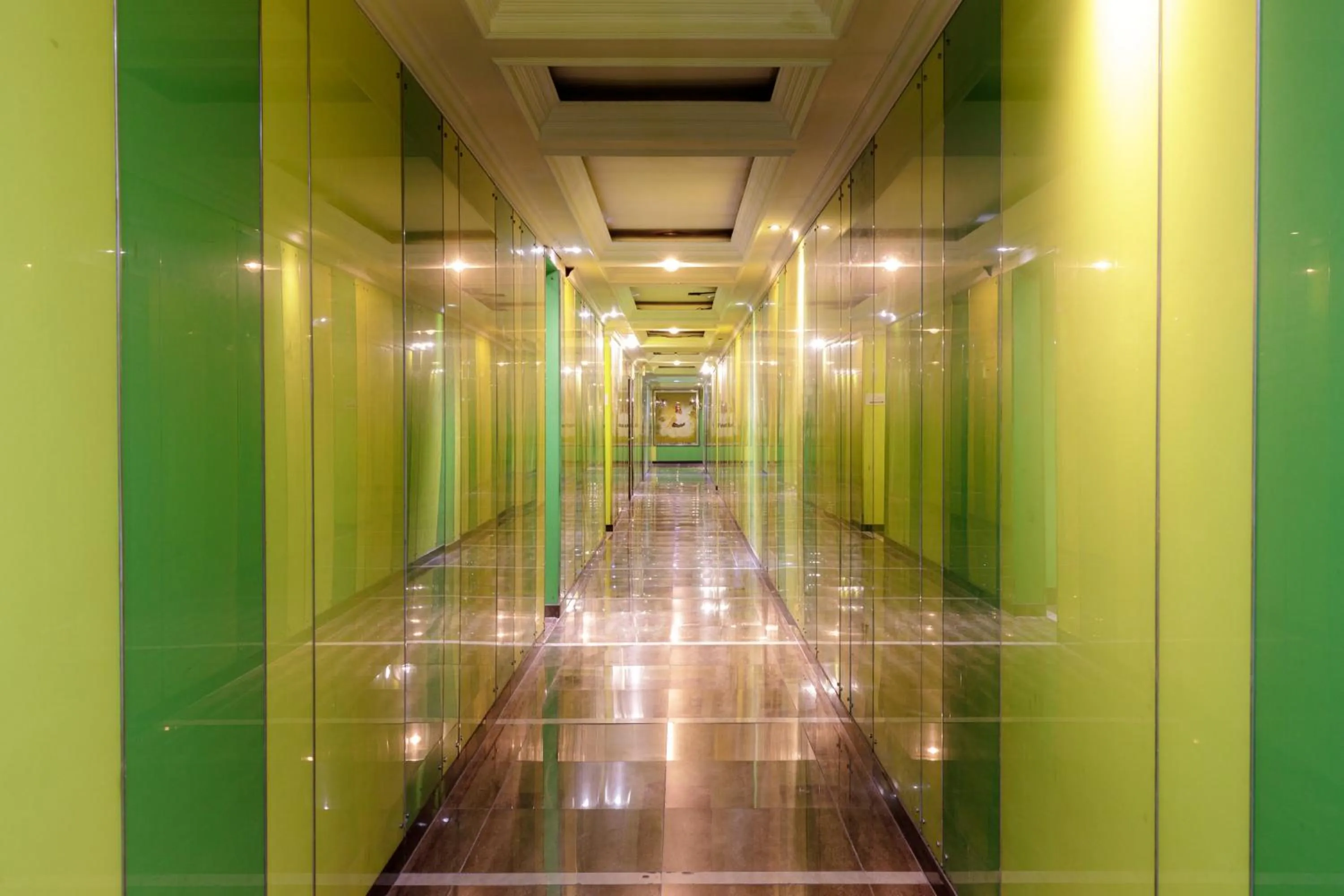 Property building in RedDoorz Plus near Simpang Tiga Tritayasa Cilegon