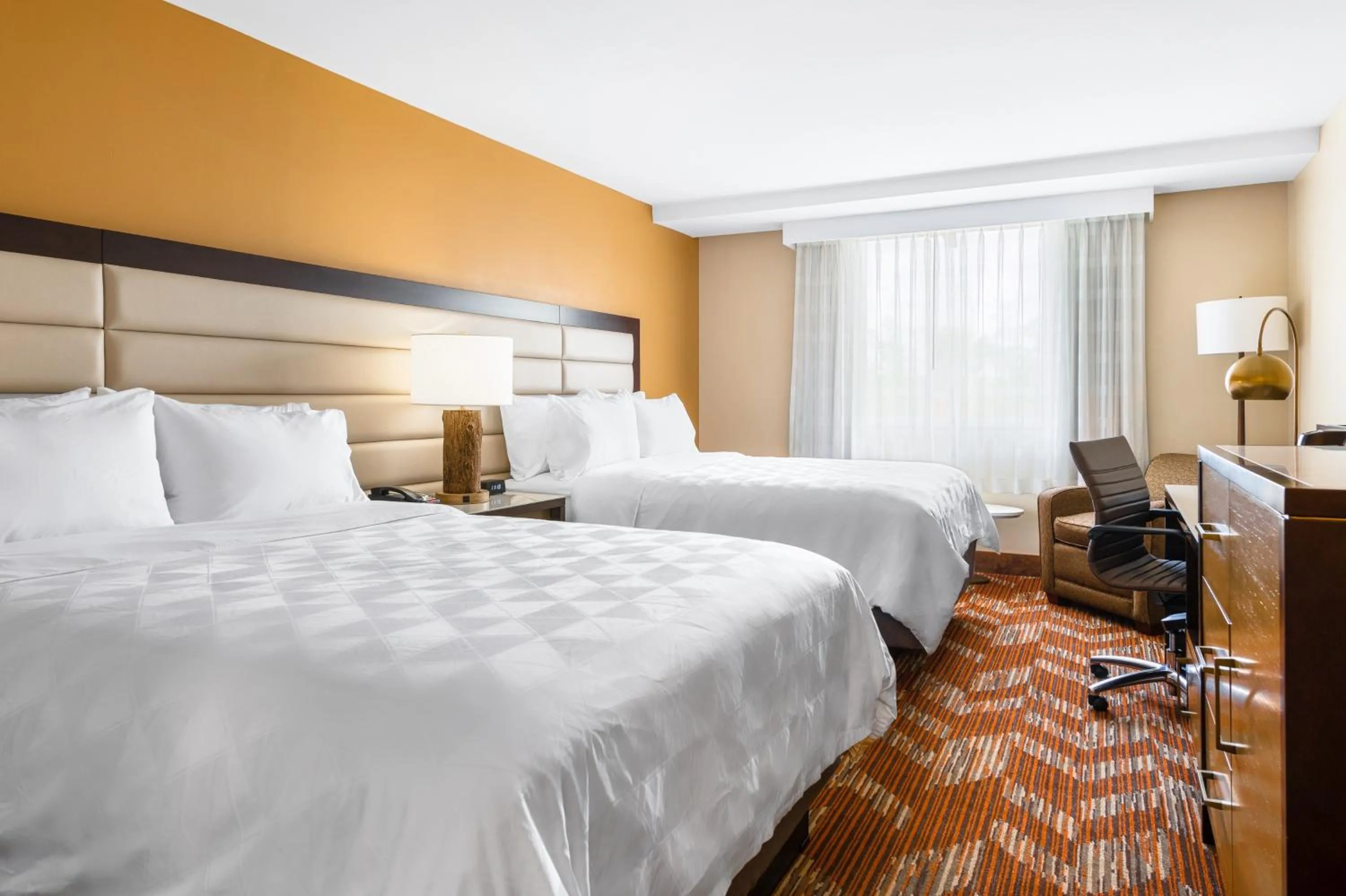 Bedroom, Bed in Doubletree By Hilton Greensboro Airport