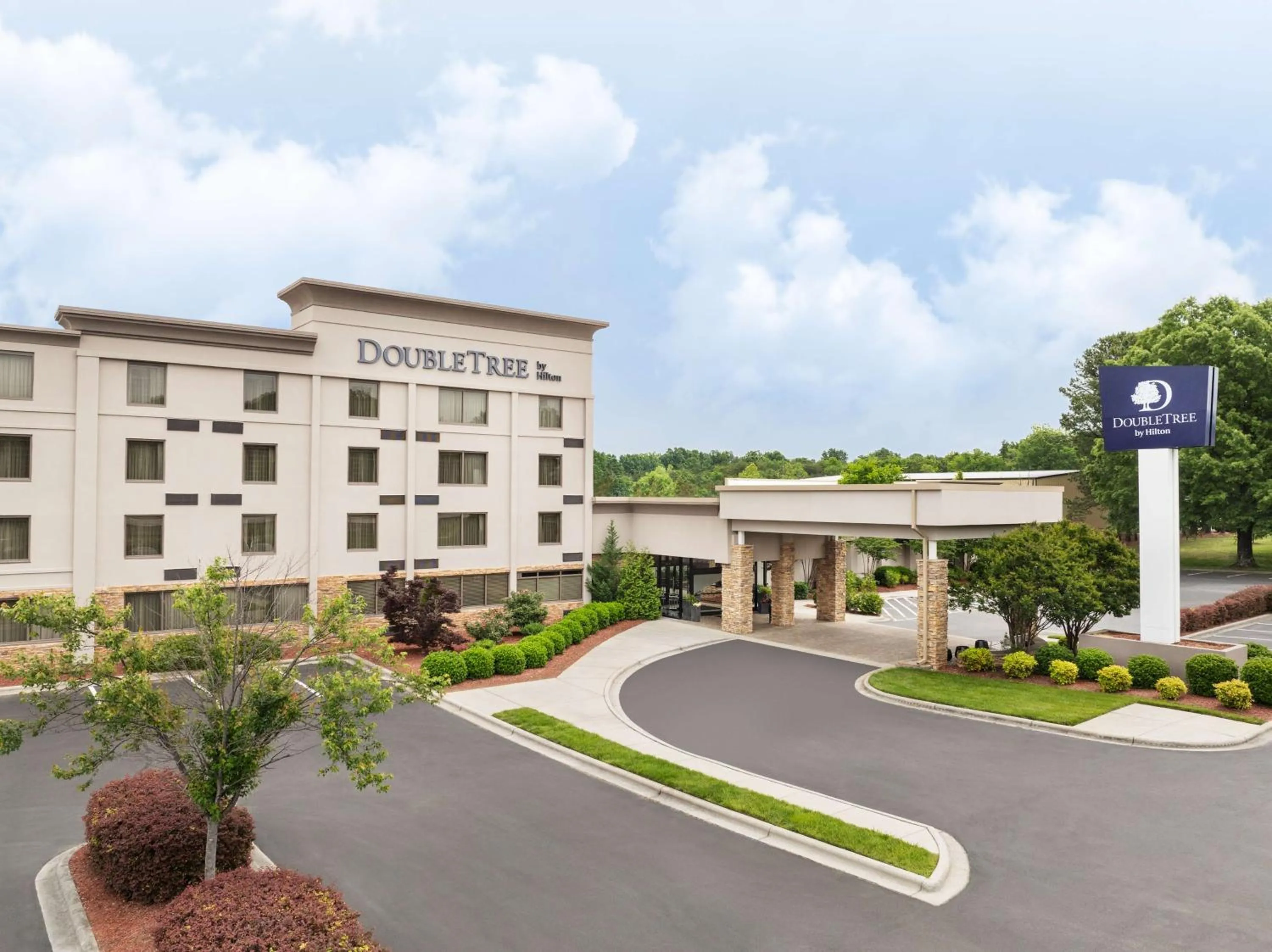Property building in Doubletree By Hilton Greensboro Airport